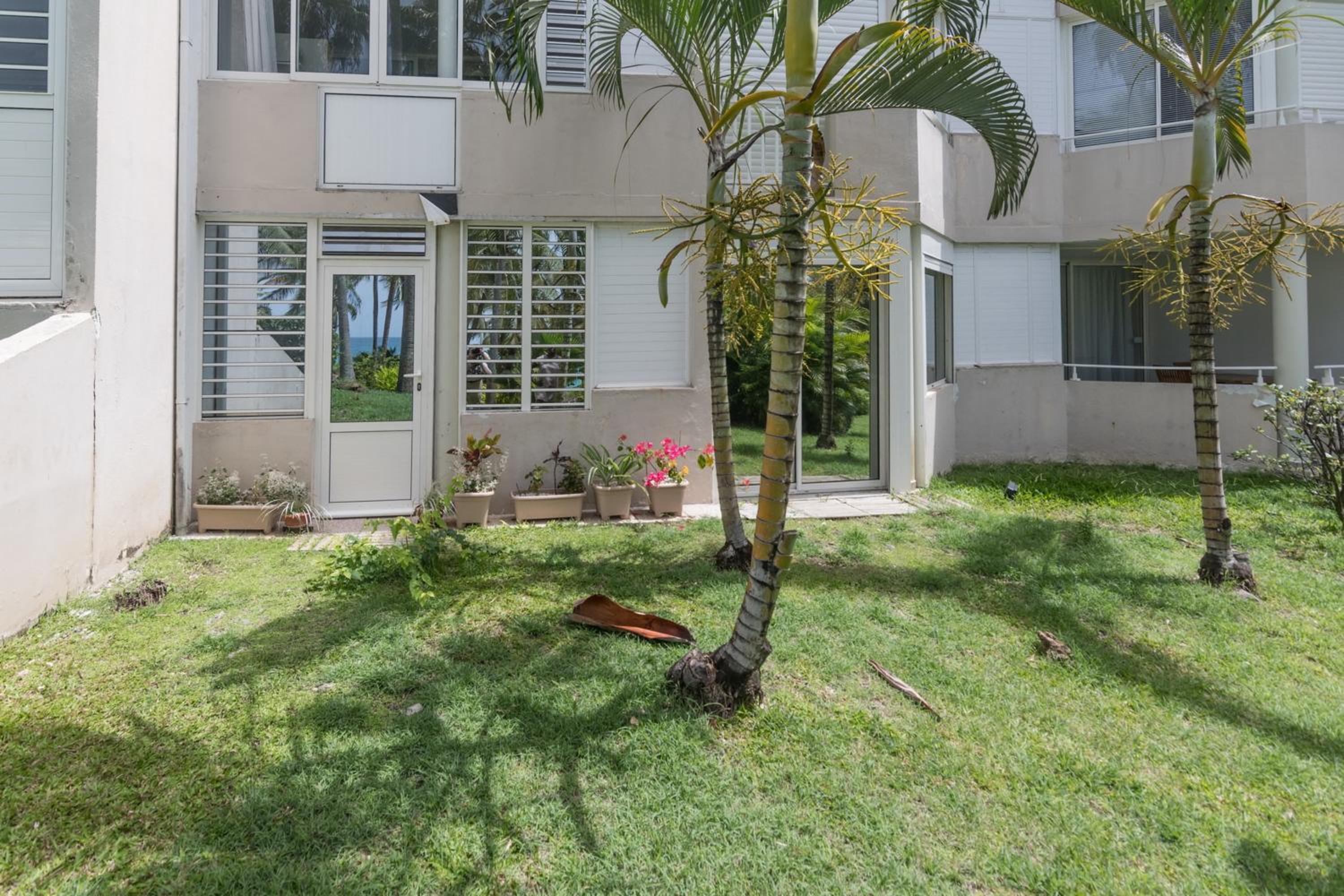 Studio charmant avec vue sur la mer à Le Gosier - 42 m² - Terrasse view 2