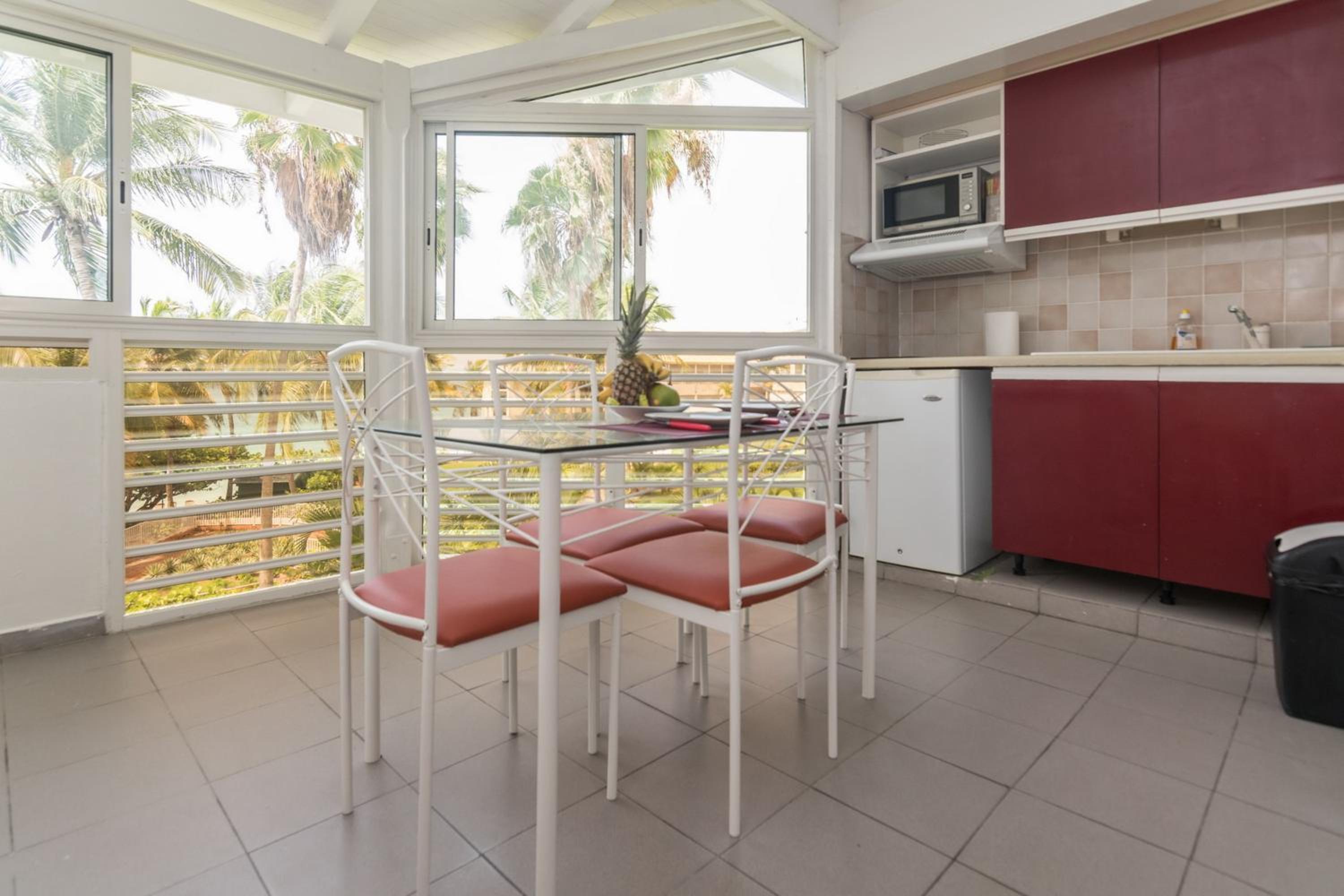 Studio charmant avec vue sur la mer à Le Gosier - 42 m² - Terrasse view 4