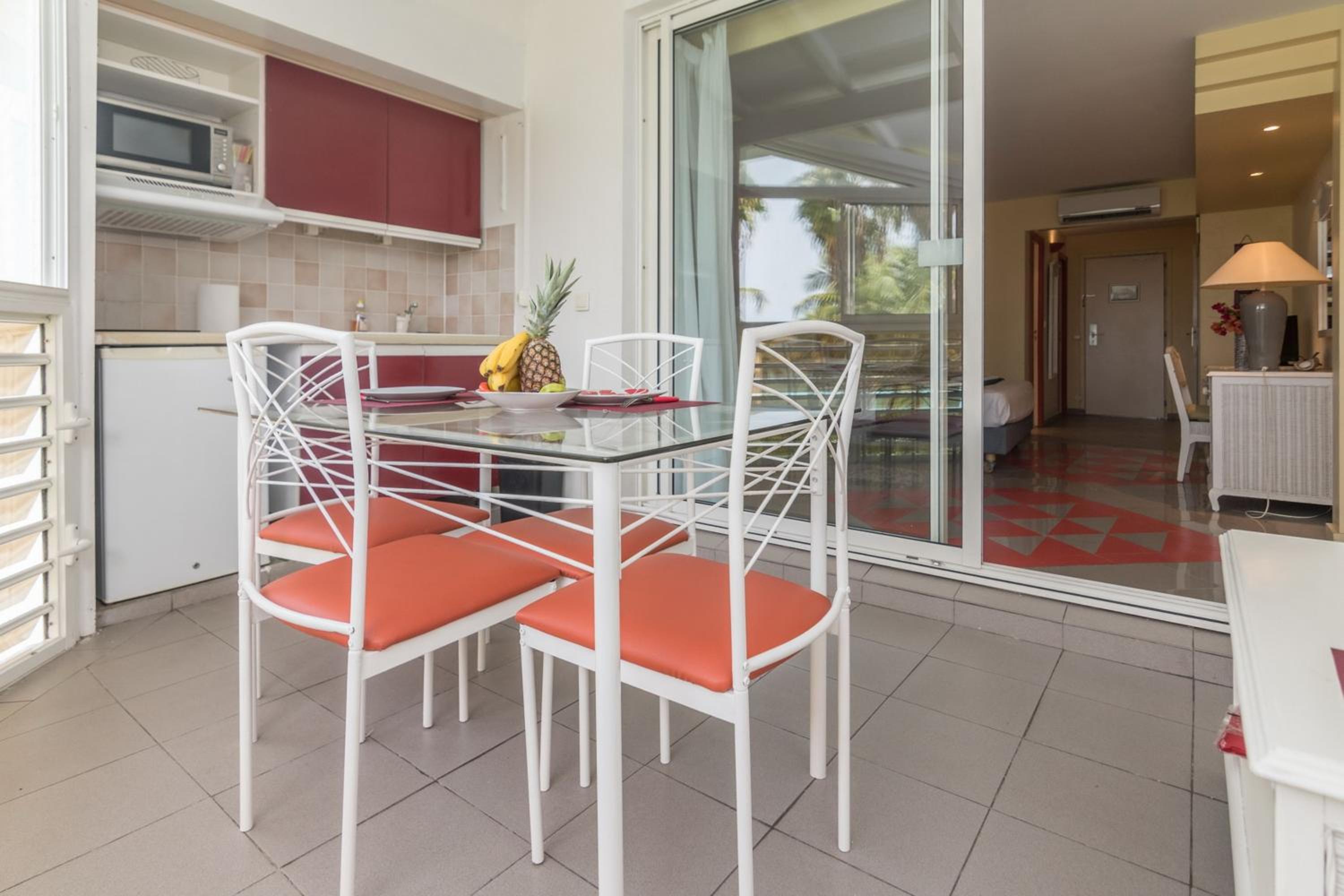 Studio charmant avec vue sur la mer à Le Gosier - 42 m² - Terrasse view 5