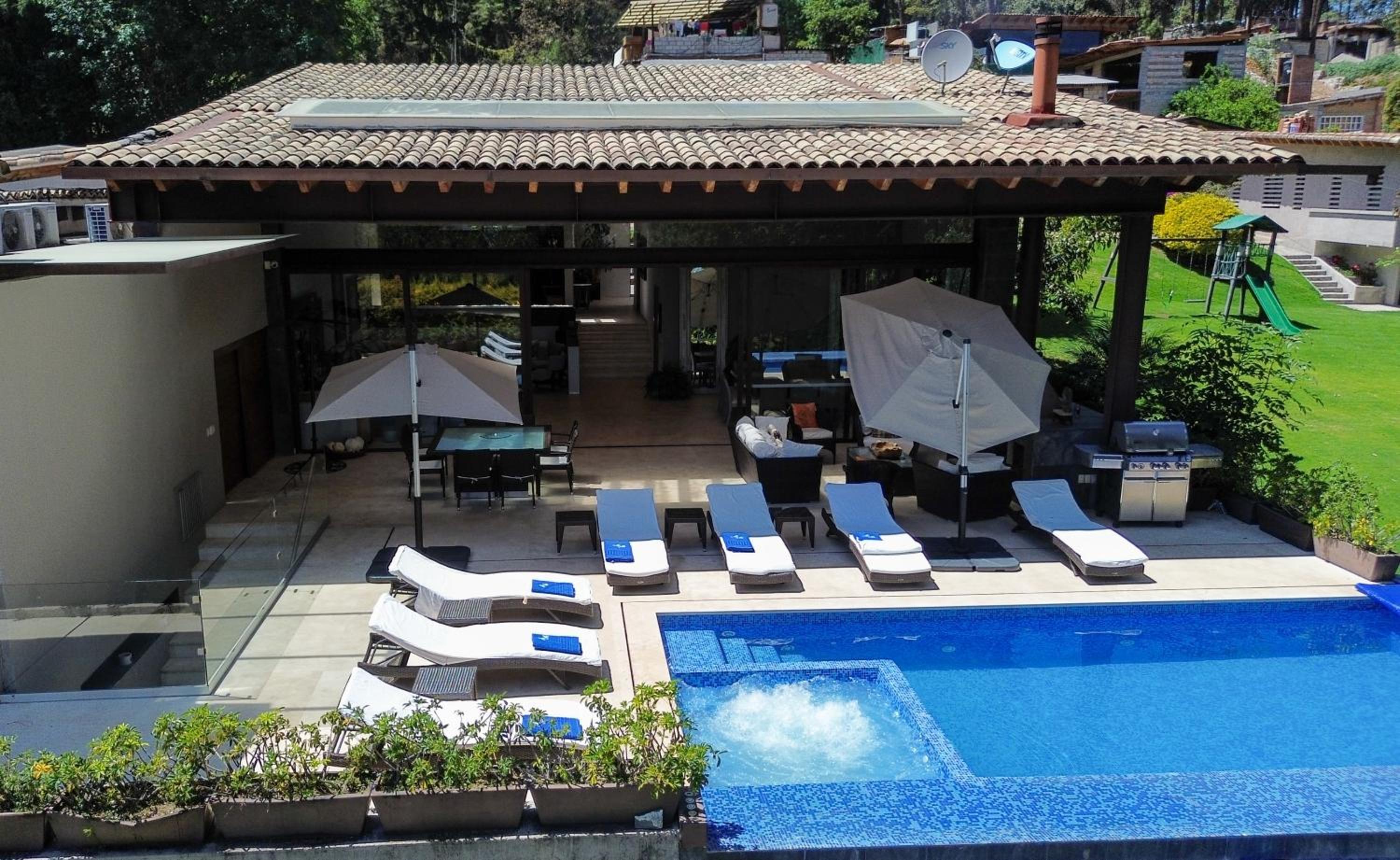 Vista al Nevado: Exceptional Home in Avandaro