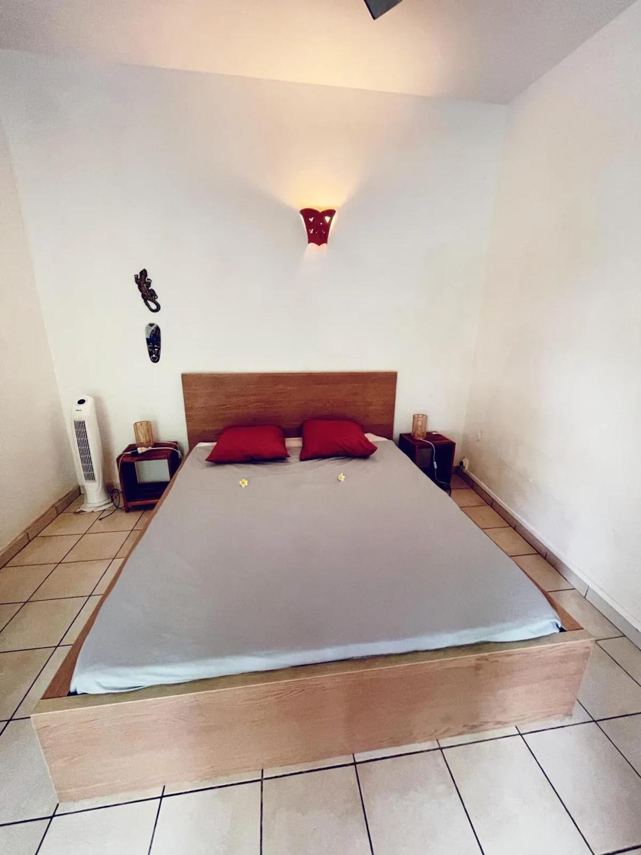 Studio charmant a Saint Paul 25m² avec terrasse agreable view 2