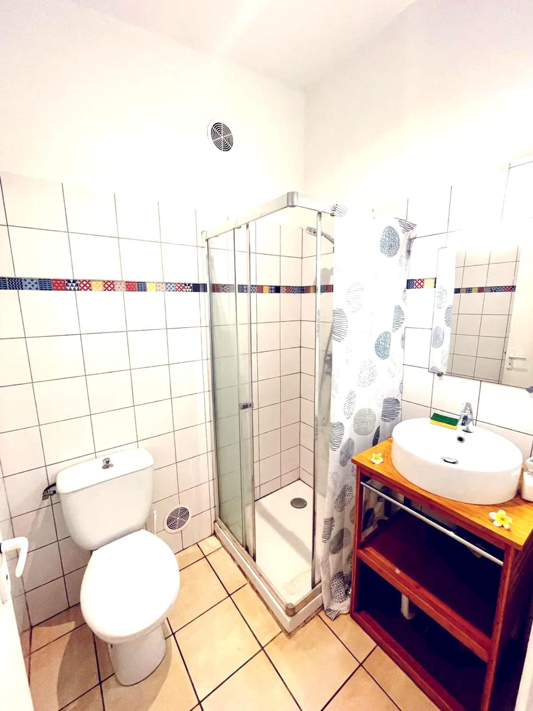Studio charmant a Saint Paul 25m² avec terrasse agreable view 3