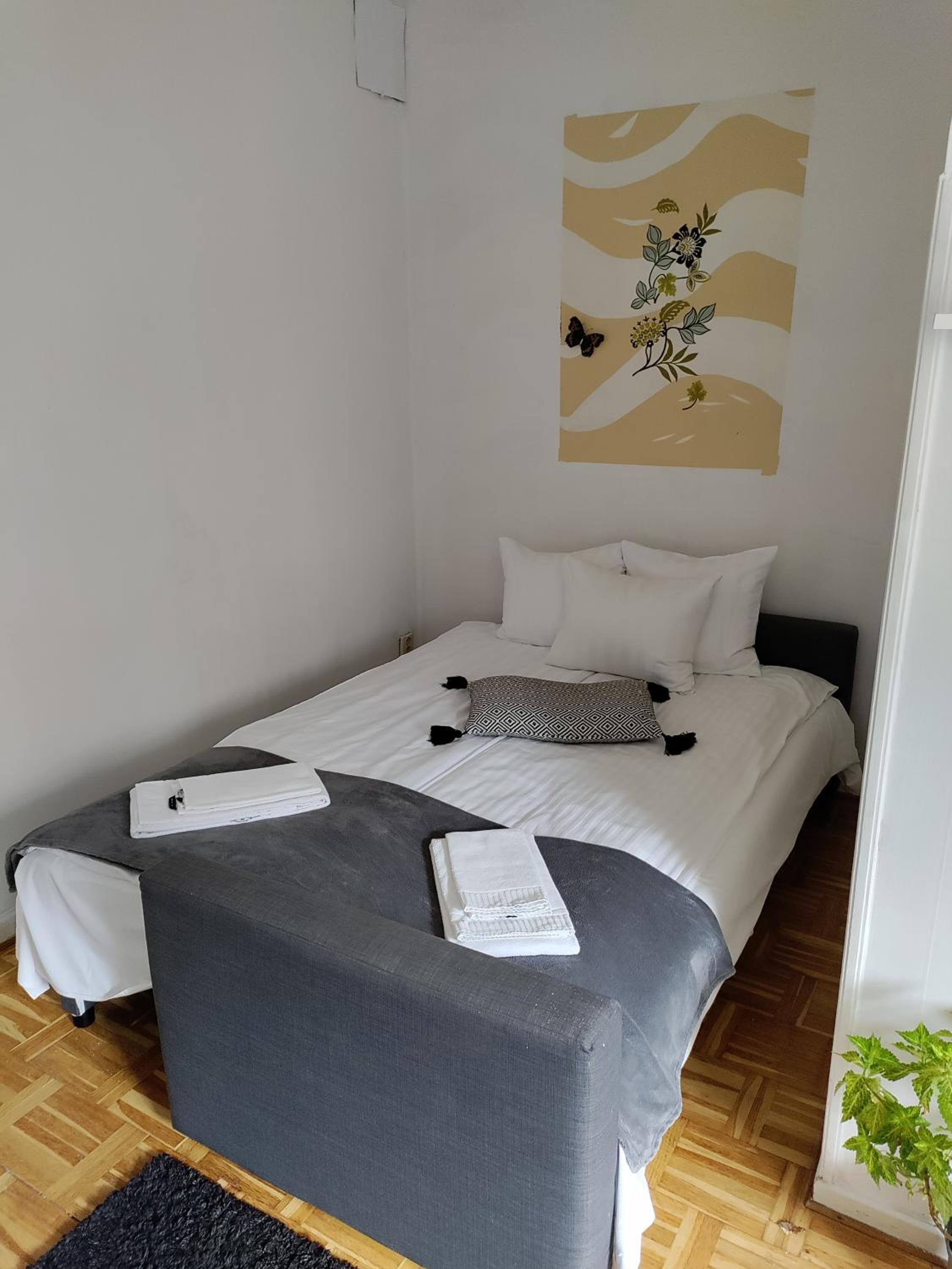Full Apartment