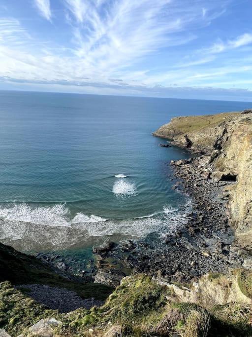 Beautiful 3 Bedroom Home, North Cornwall view 3