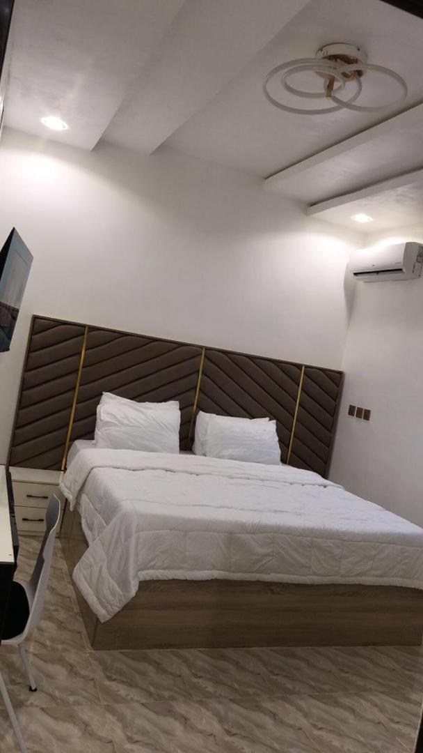 Apricot Apartment