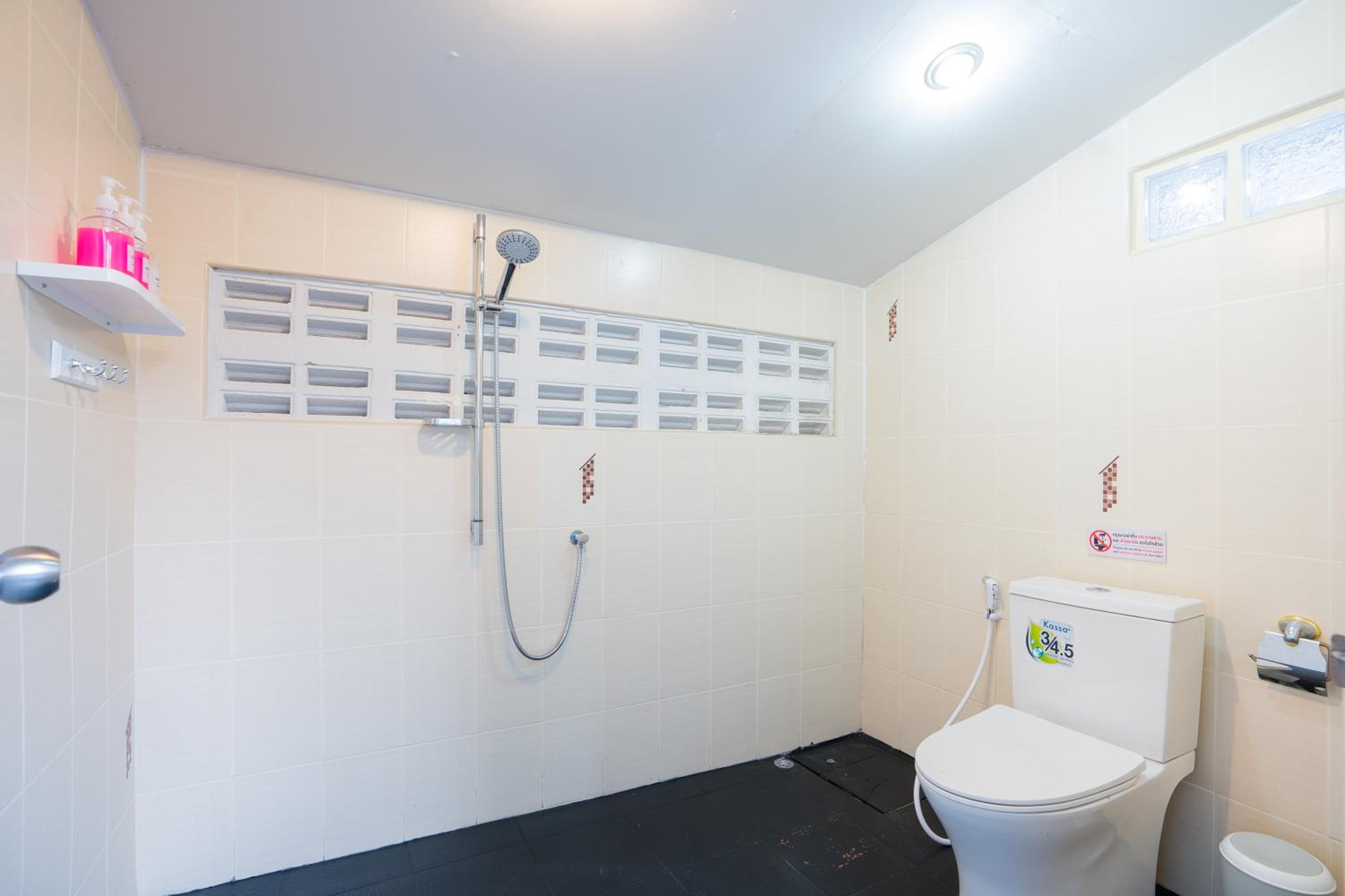 Di Pool Villa Hunhin 2km from beach
