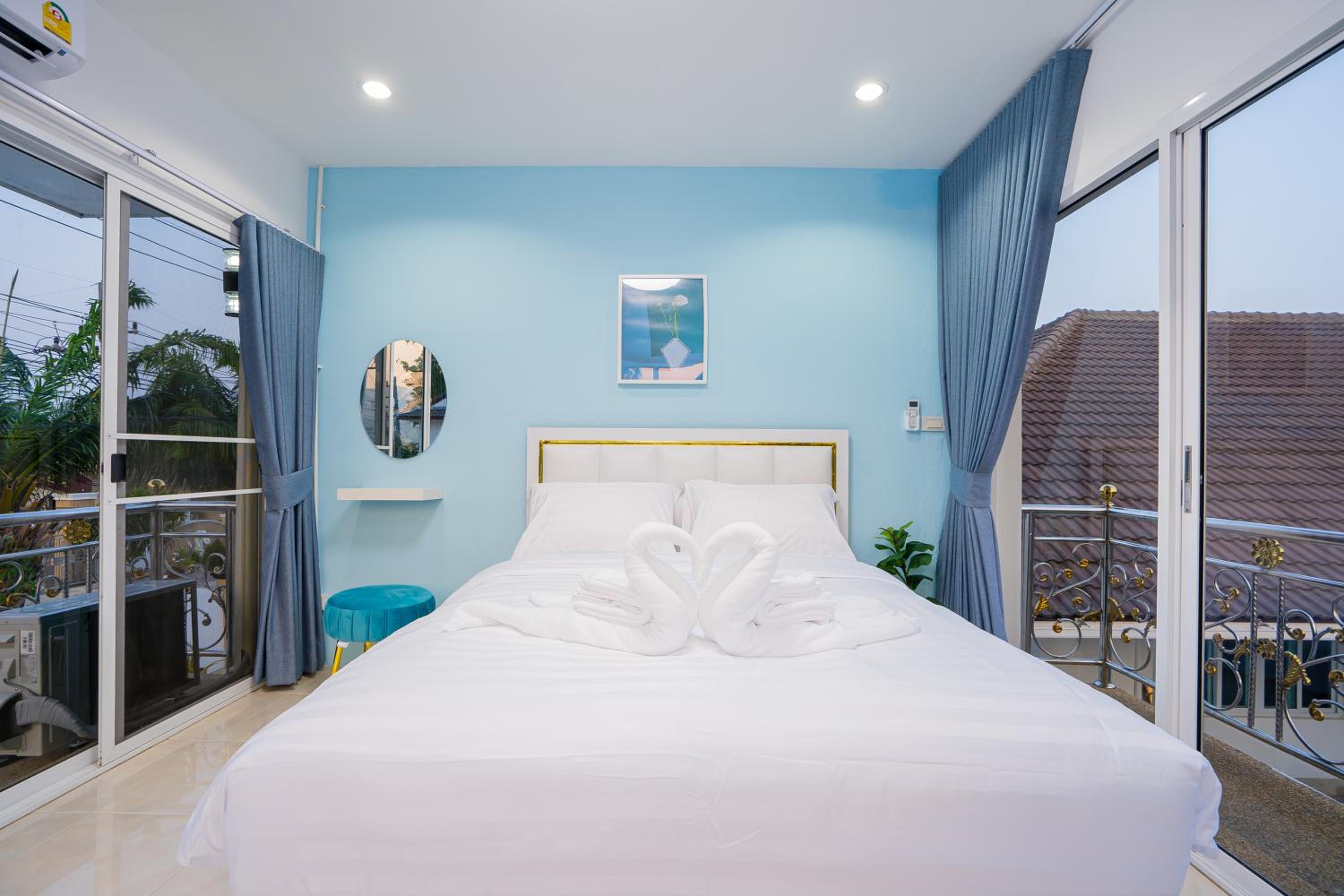 Di Pool Villa Hunhin 2km from beach