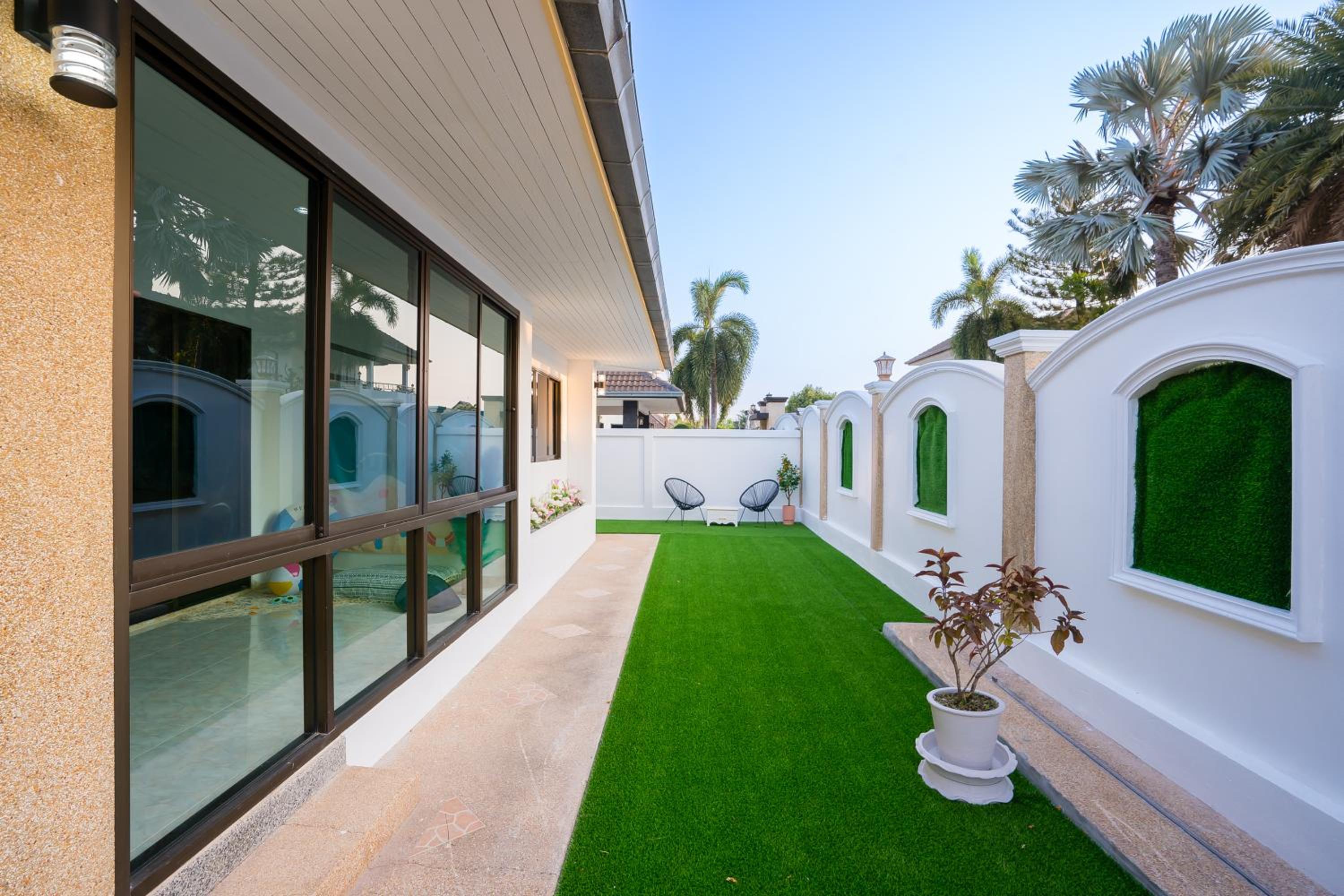 Di Pool Villa Hunhin 2km from beach