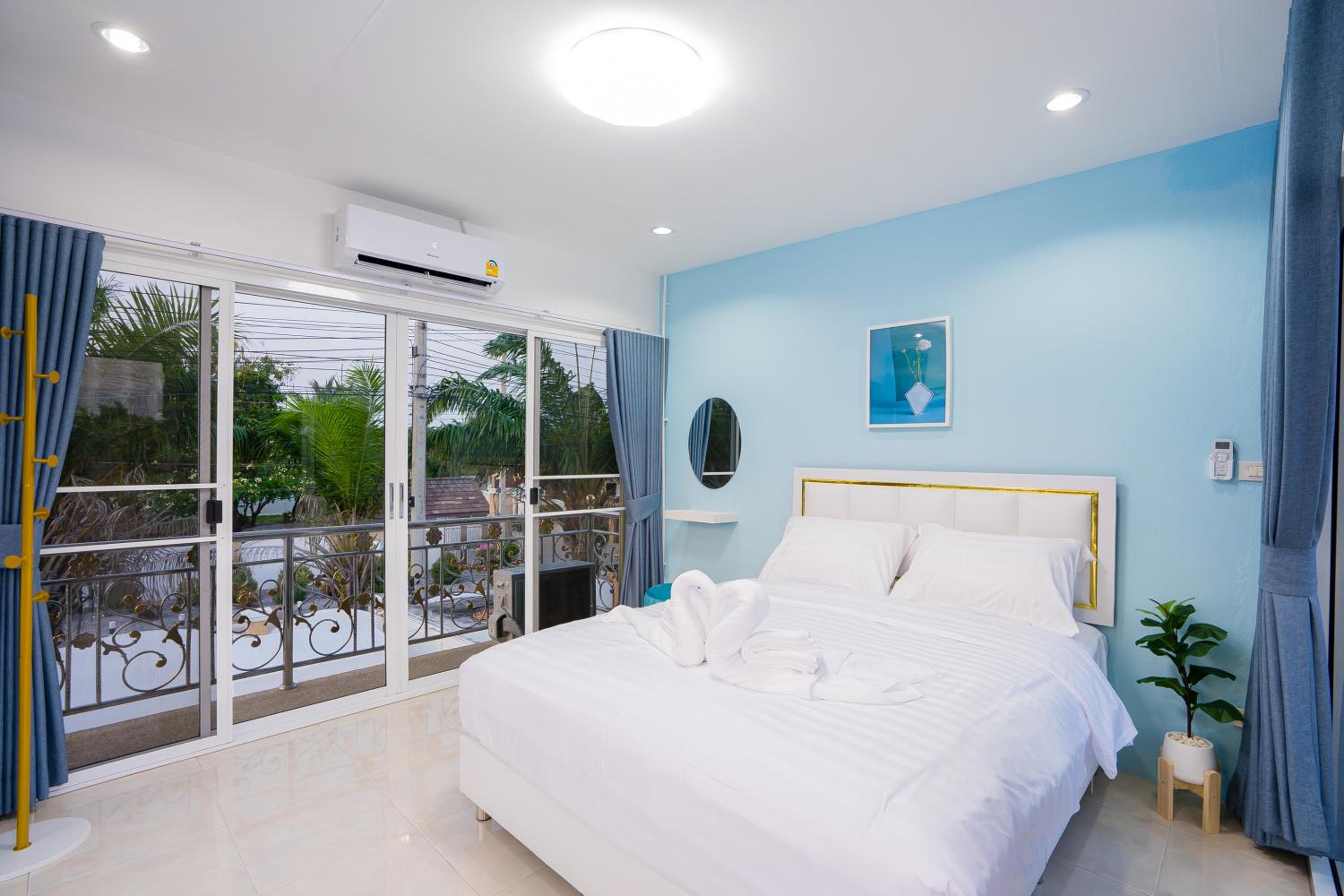Di Pool Villa Hunhin 2km from beach