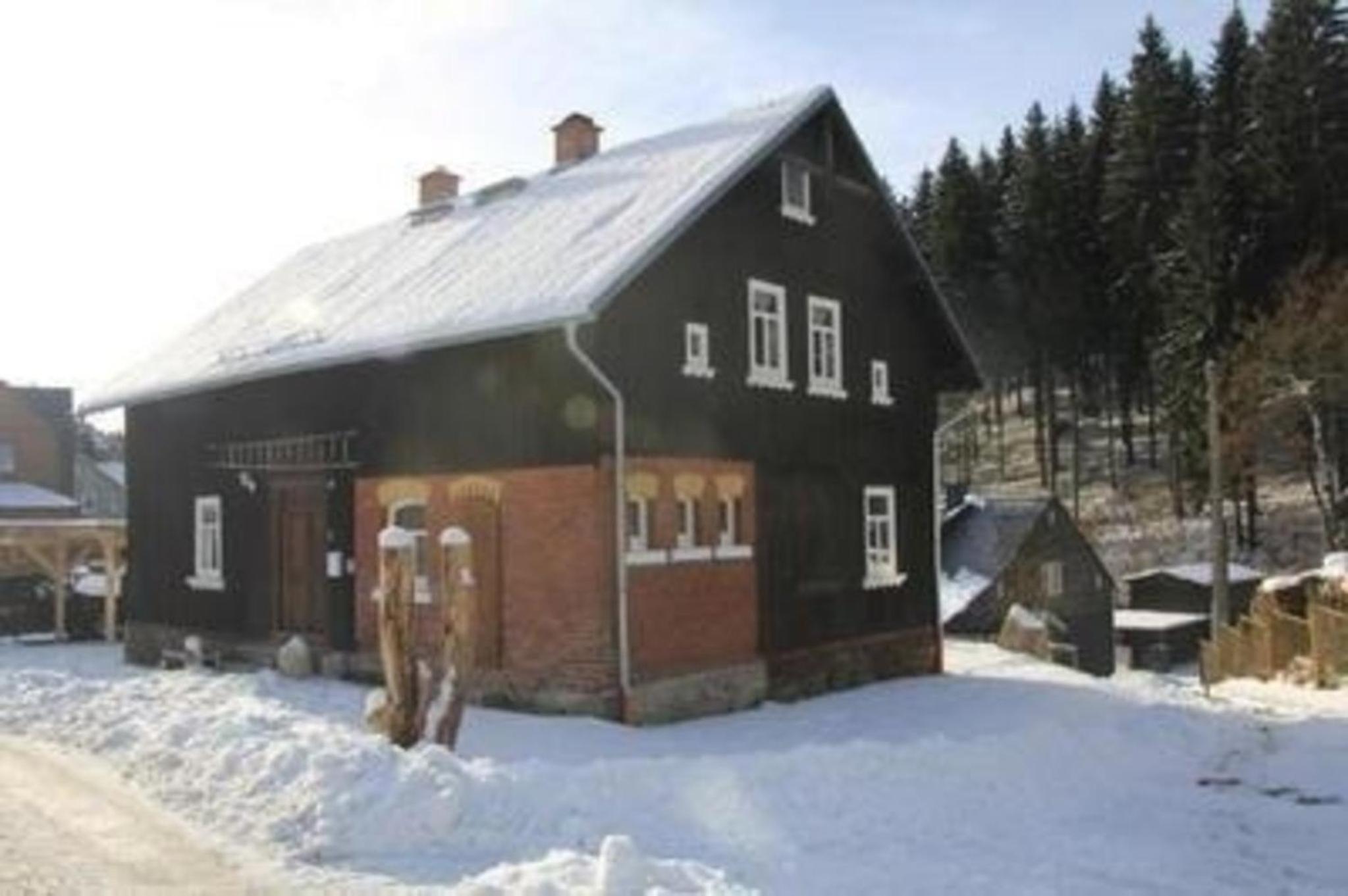 Schöne Wohnung in Klingenthal mit Garten, Grill und Terrasse en Klingenthal