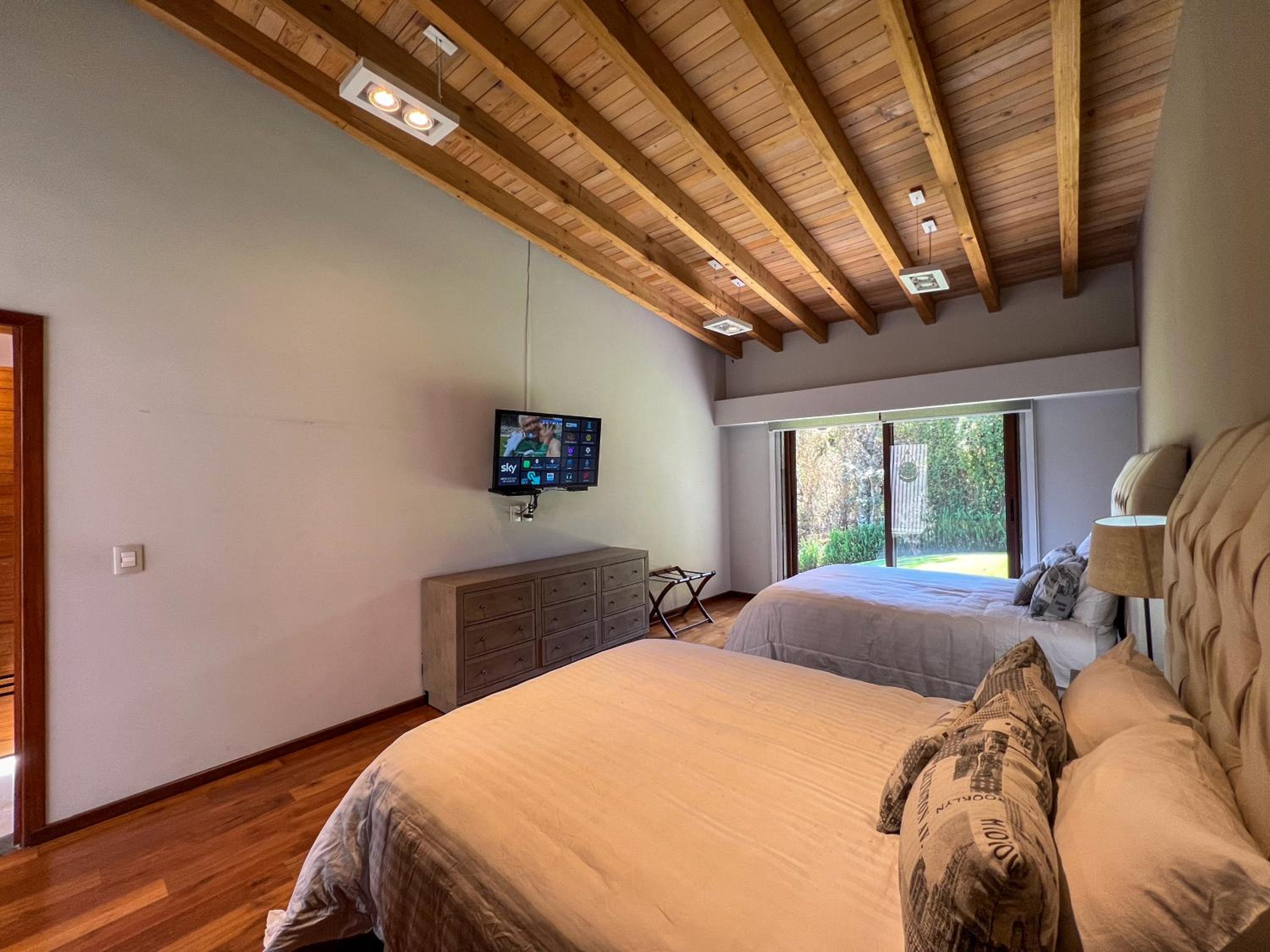 Vista al Nevado: Exceptional Home in Avandaro
