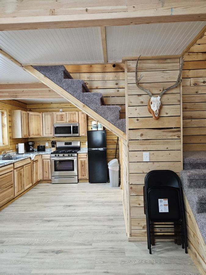 Red Salmon Retreat, Cabin 8 at Lower Kenai Lodge view 2
