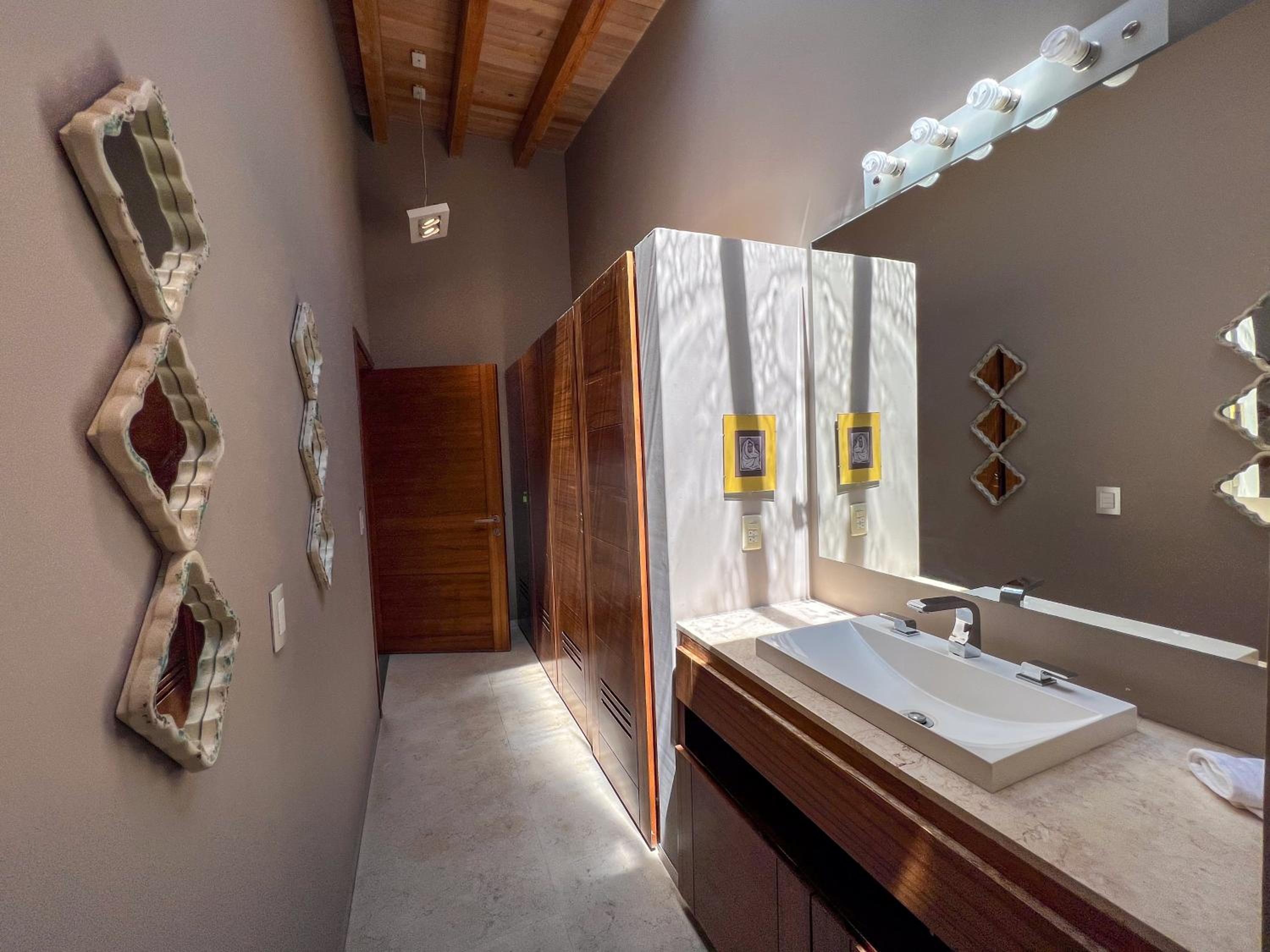 Vista al Nevado: Exceptional Home in Avandaro