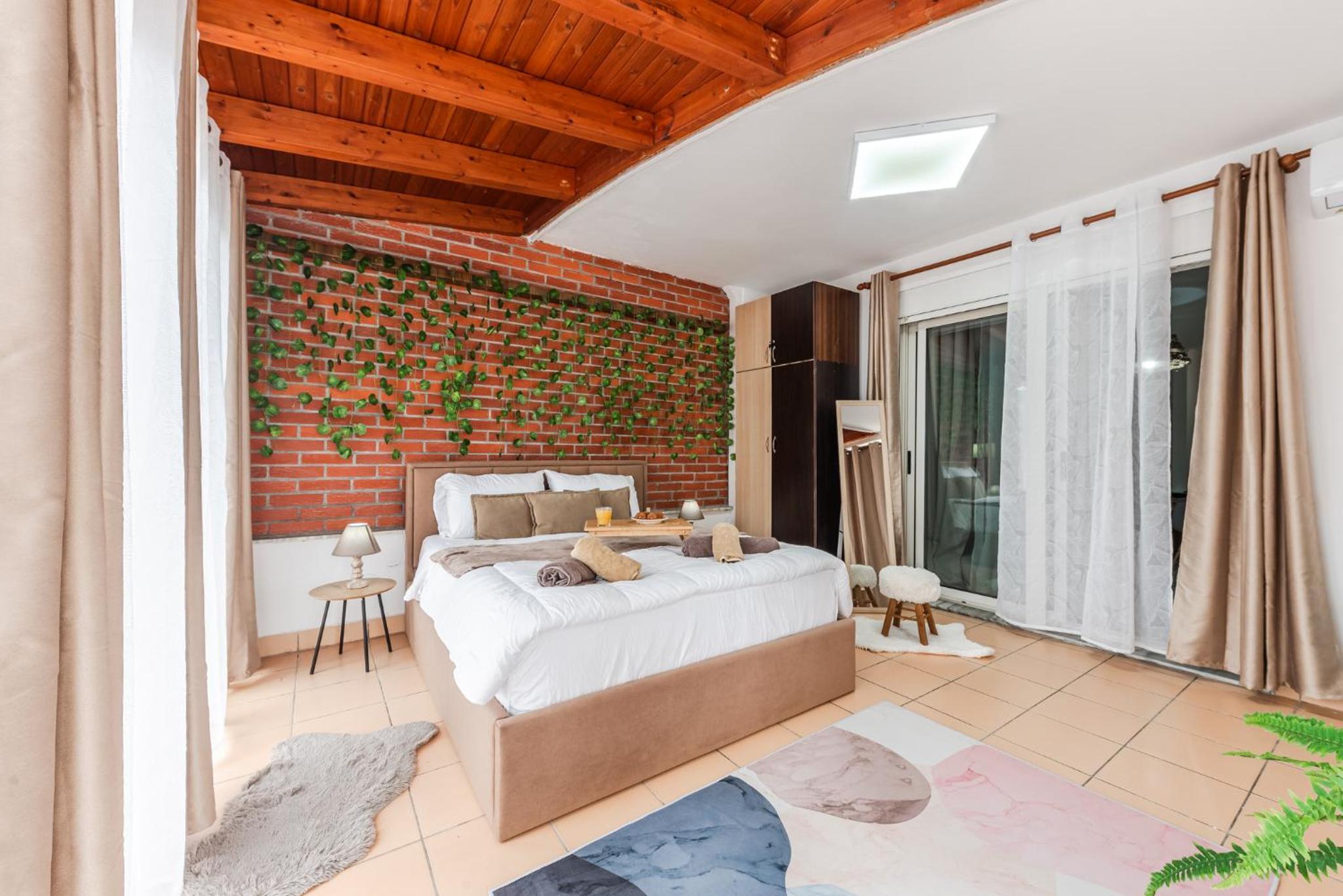 EF Sunshine 3 bedrooms Full Sea View