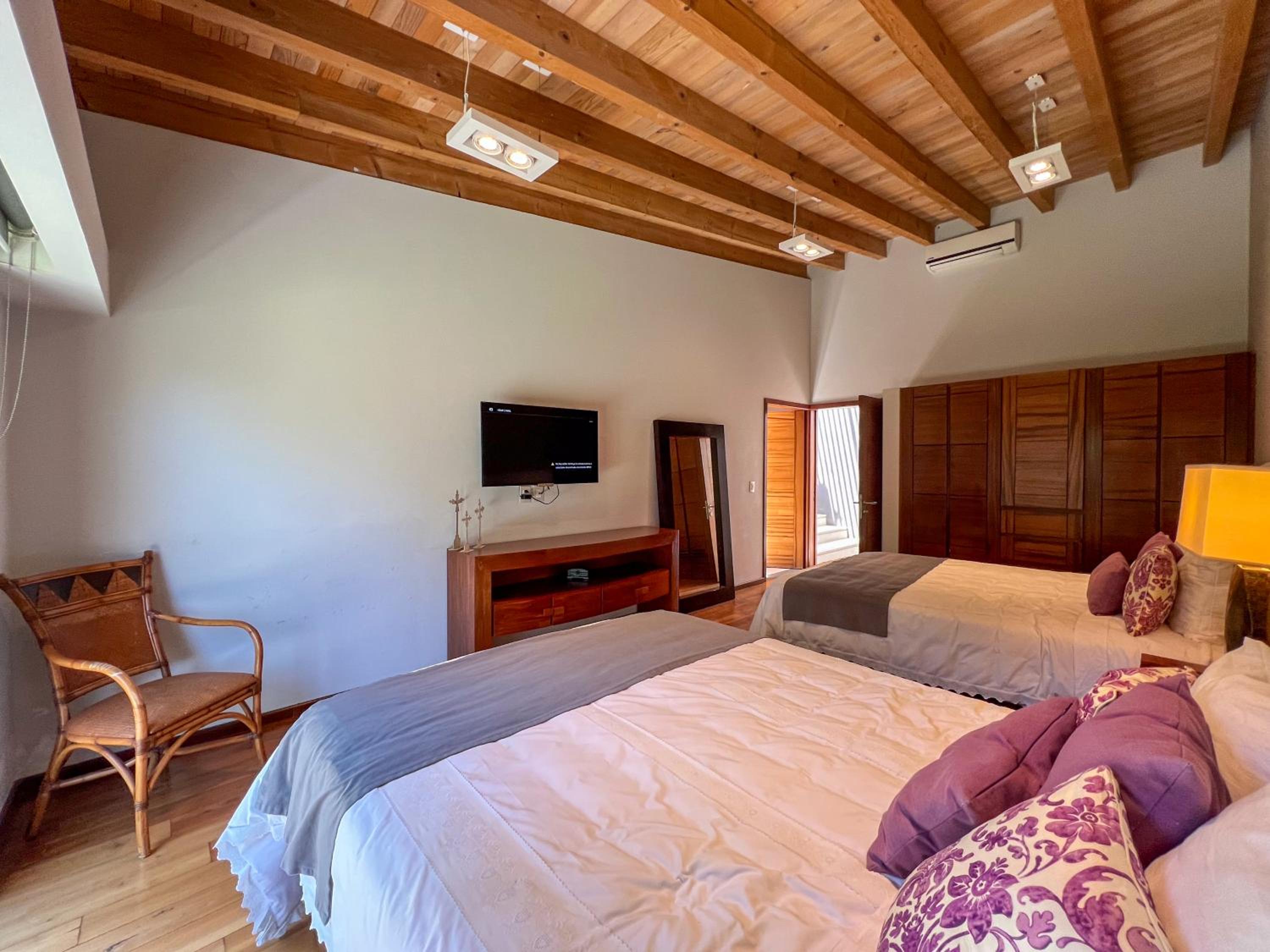 Vista al Nevado: Exceptional Home in Avandaro
