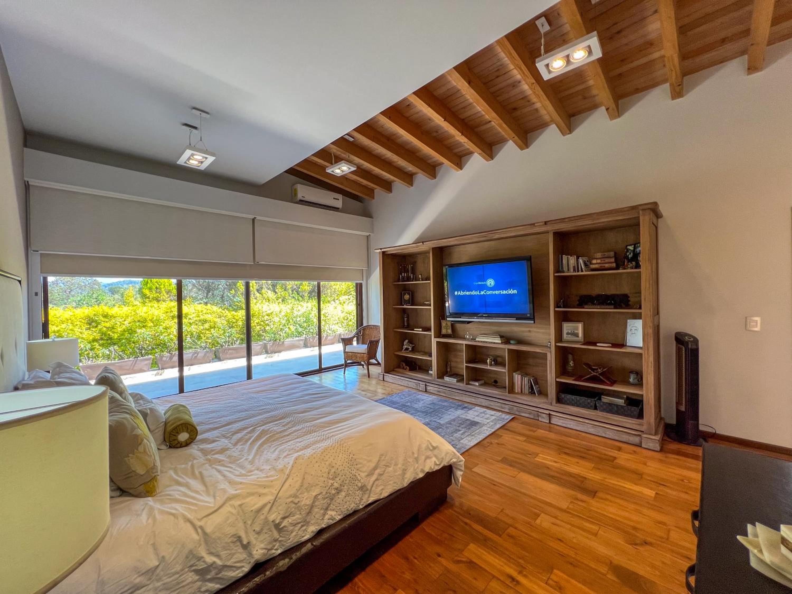 Vista al Nevado: Exceptional Home in Avandaro