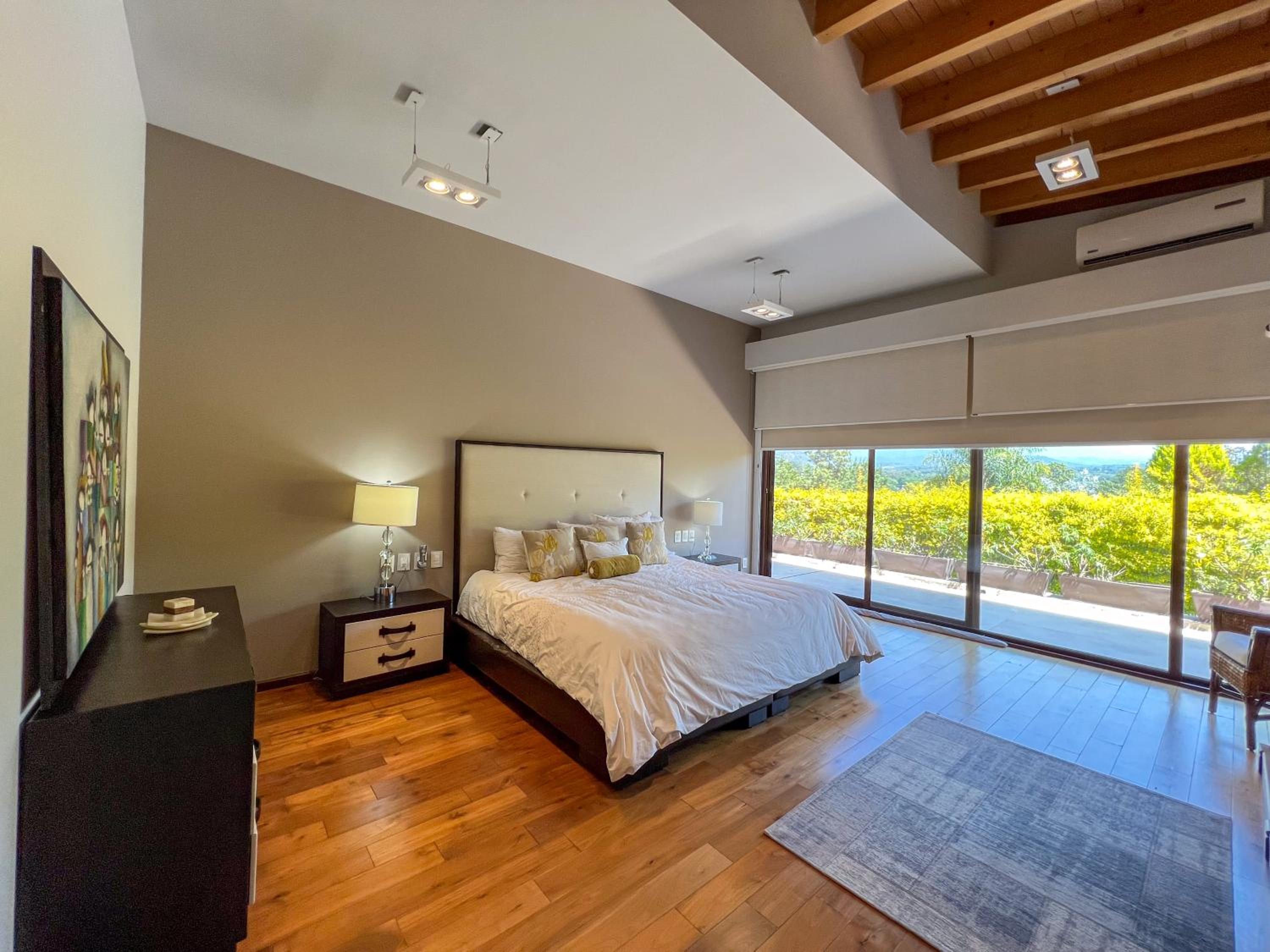 Vista al Nevado: Exceptional Home in Avandaro