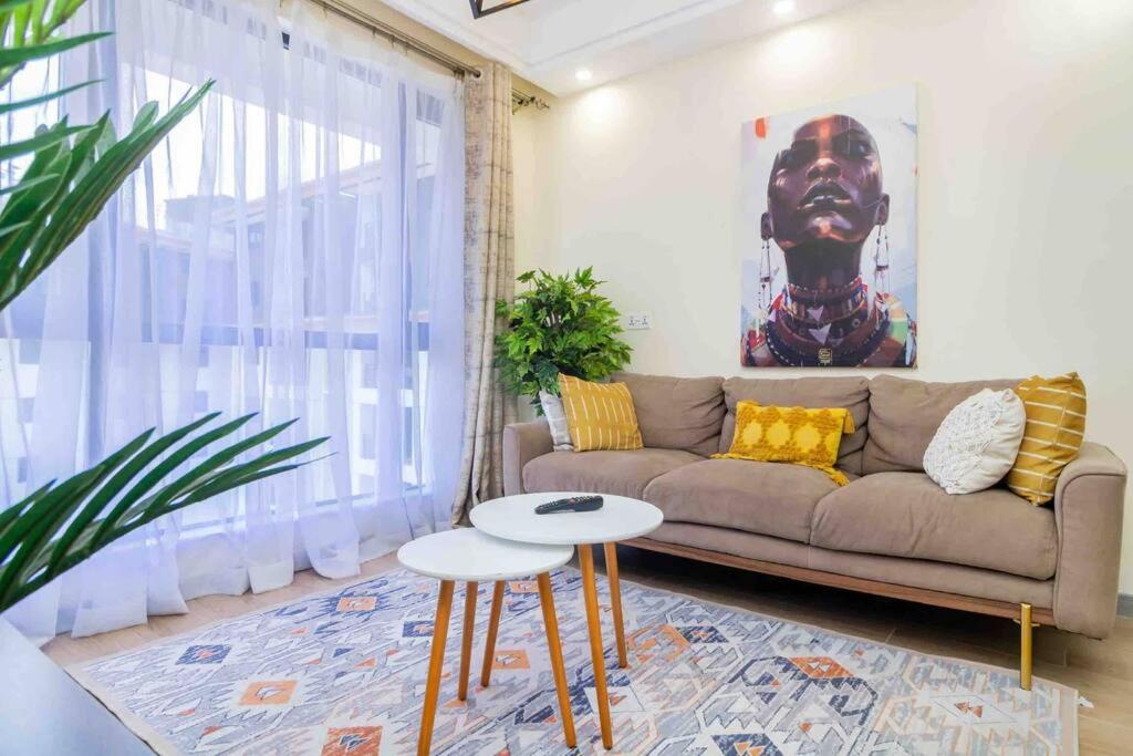 Modern 1br with balcony, pool/gym in kileleshwa view 3