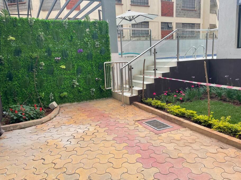 Modern 1br with balcony, pool/gym in kileleshwa view 5