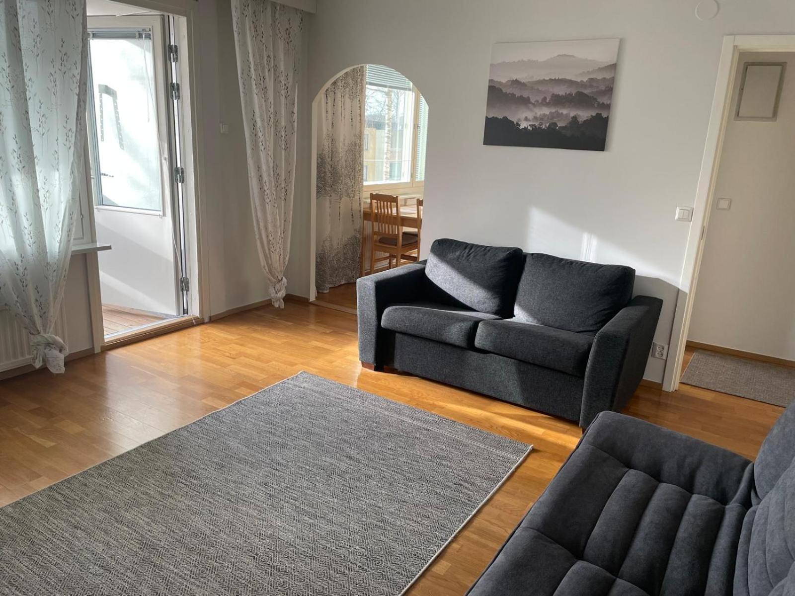 Quiet Apartment with Free Parking, 15 Min to Airport view 5