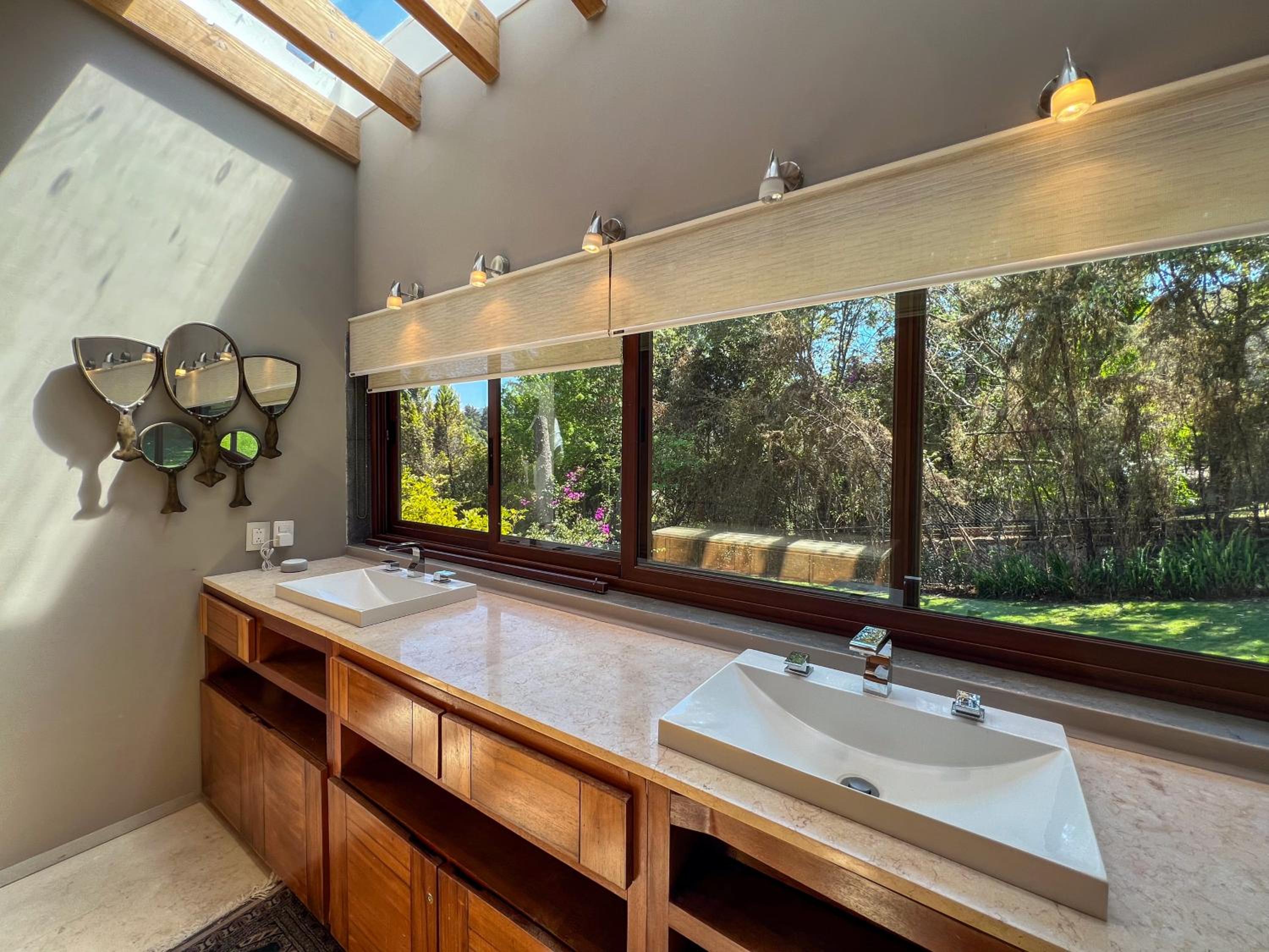 Vista al Nevado: Exceptional Home in Avandaro
