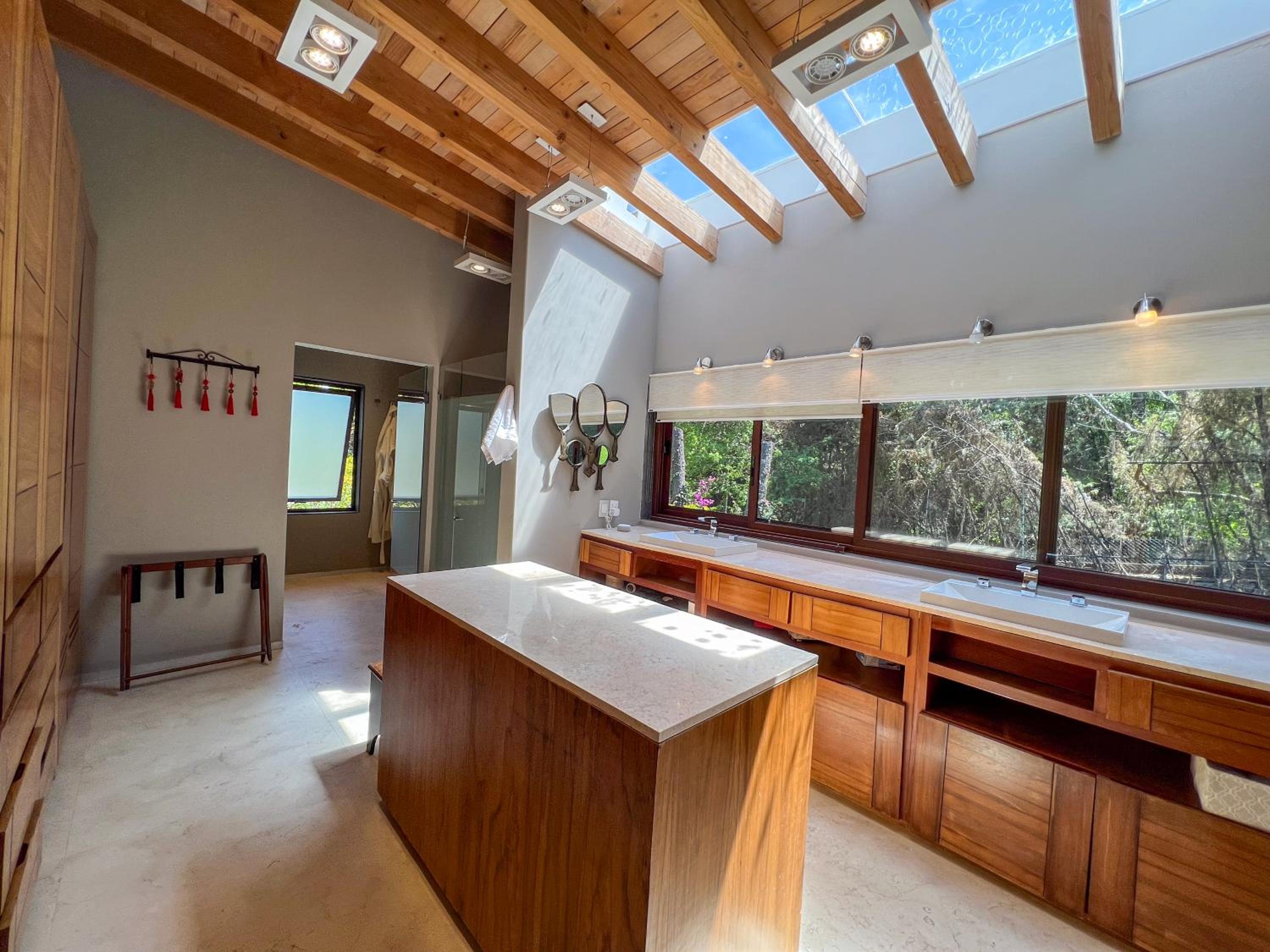 Vista al Nevado: Exceptional Home in Avandaro