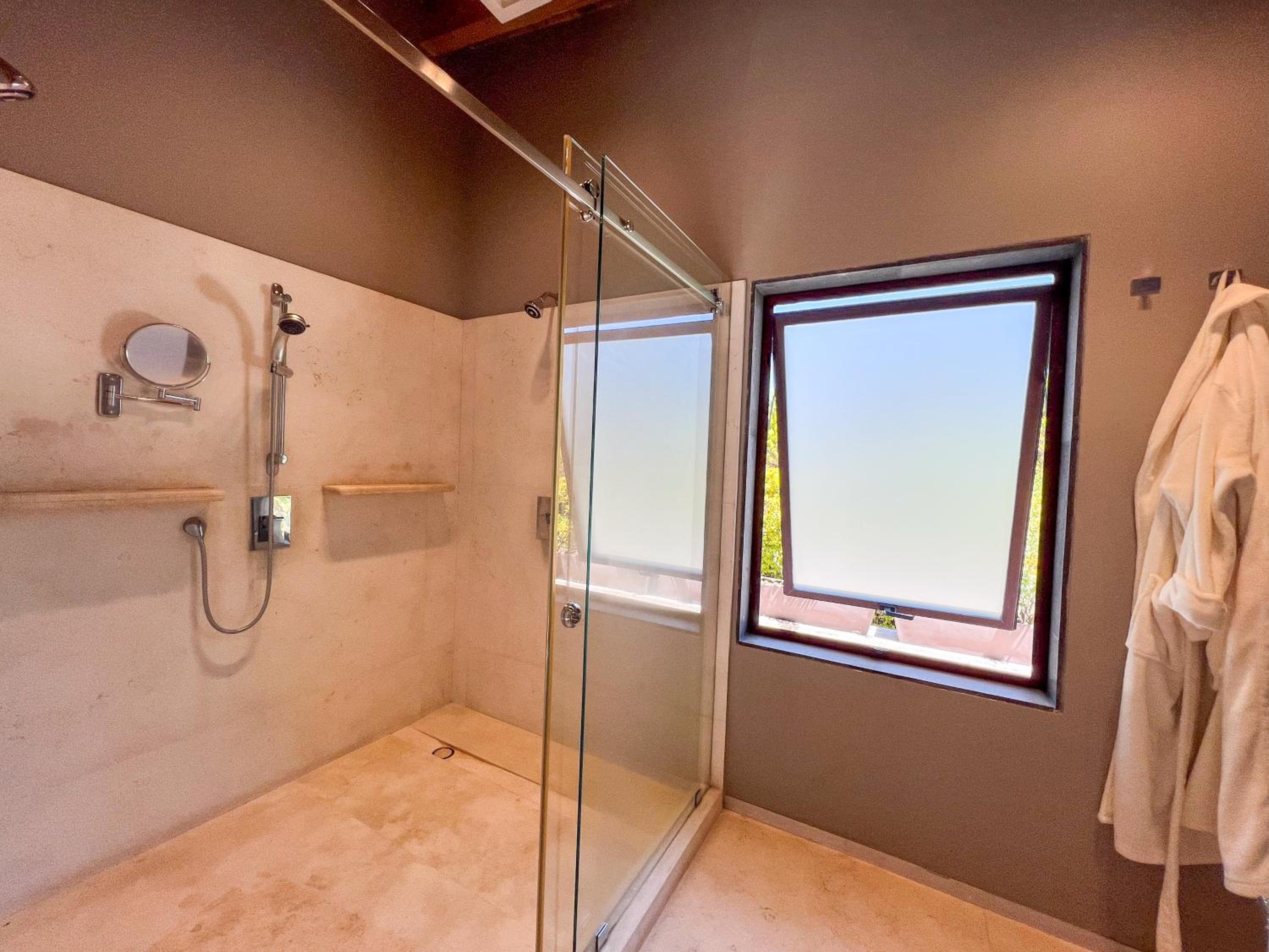 Vista al Nevado: Exceptional Home in Avandaro