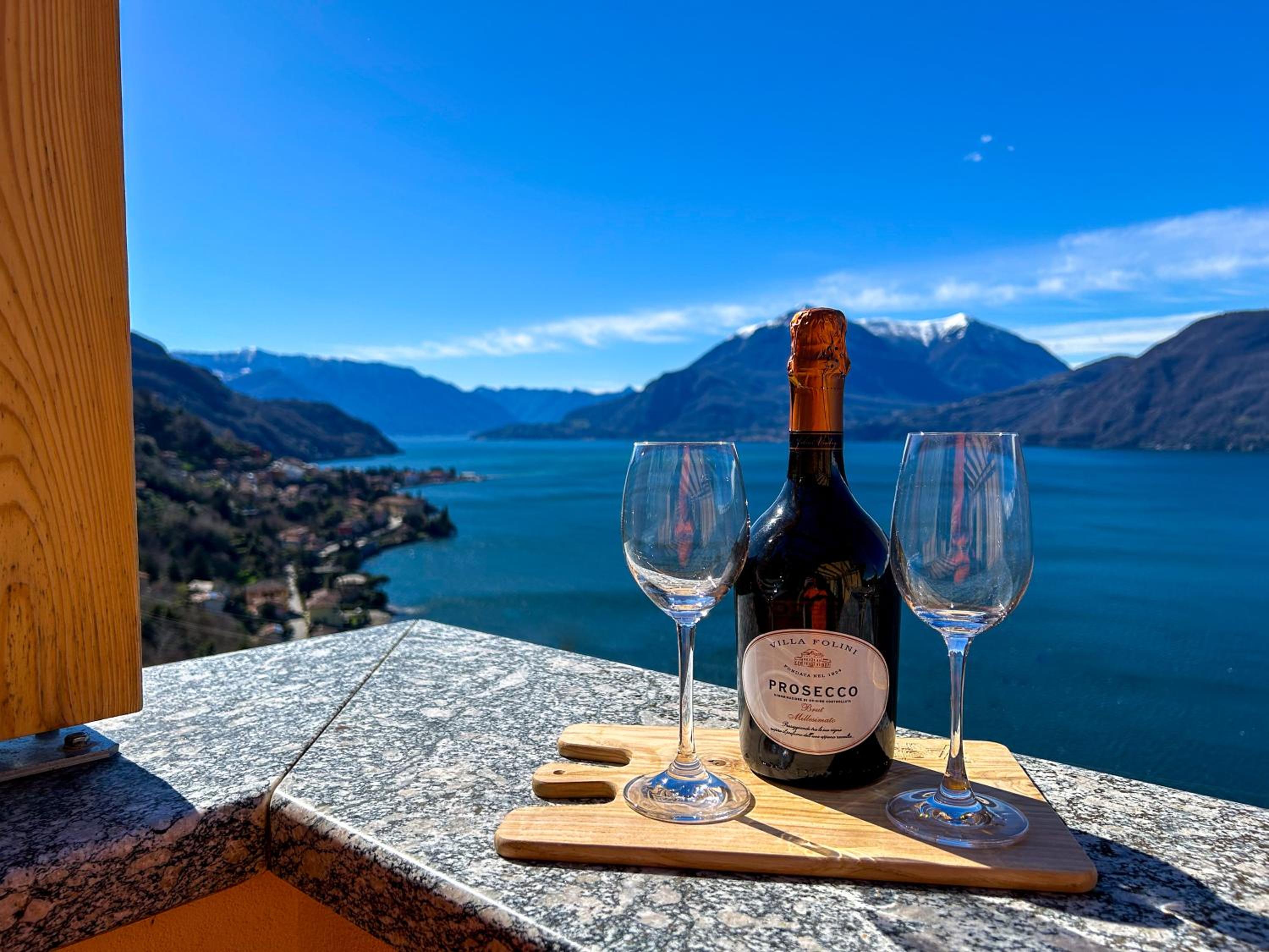 Lake Como: Bellavista apartment view 5