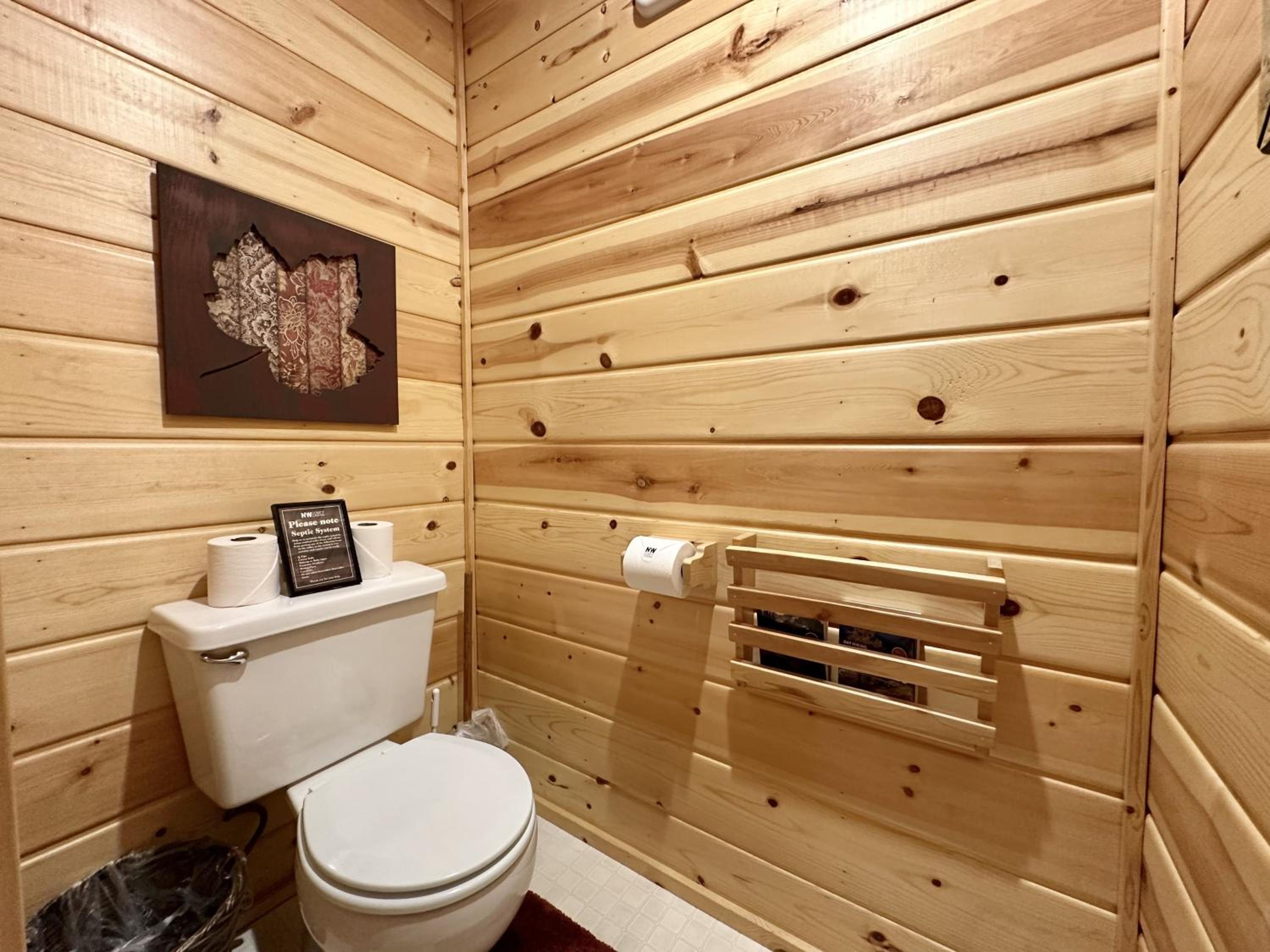 Chipmunk Lodge by NW Comfy Cabins