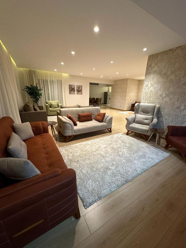 Luxurious furnished Villa for rent in Beverly Hills-Sheikh Zayed