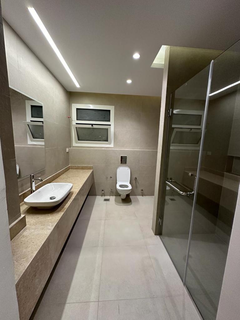 Luxurious furnished Villa for rent in Beverly Hills-Sheikh Zayed