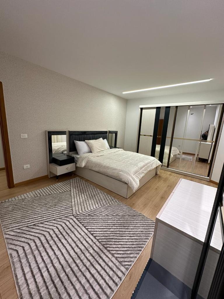 Luxurious furnished Villa for rent in Beverly Hills-Sheikh Zayed