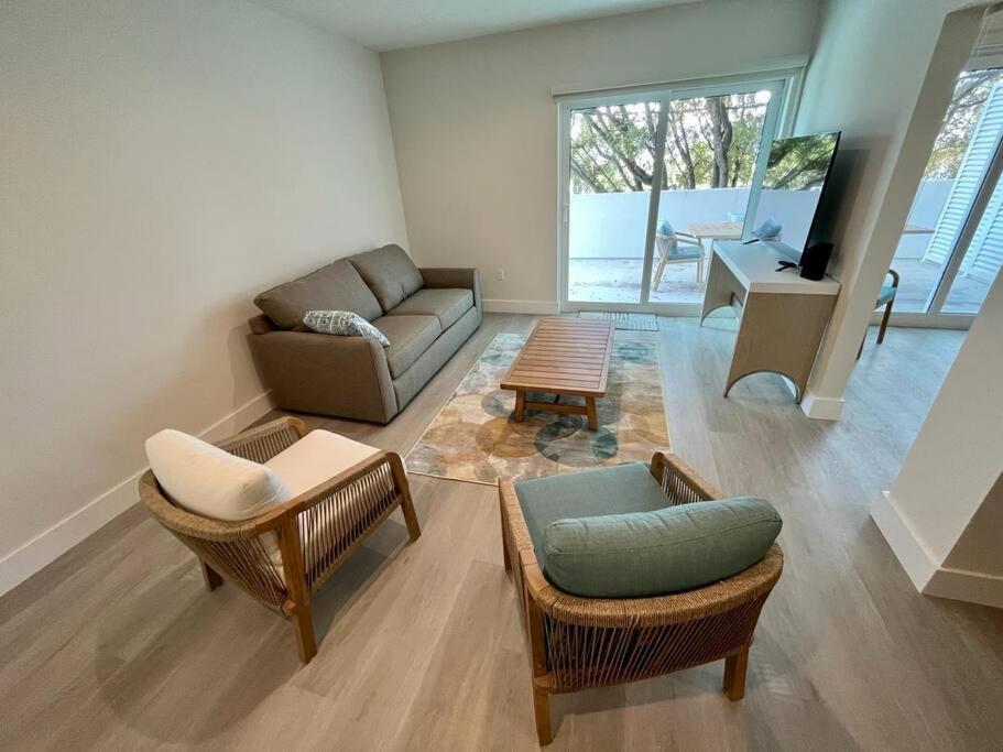 *Free Parking* Cozy Apartment
