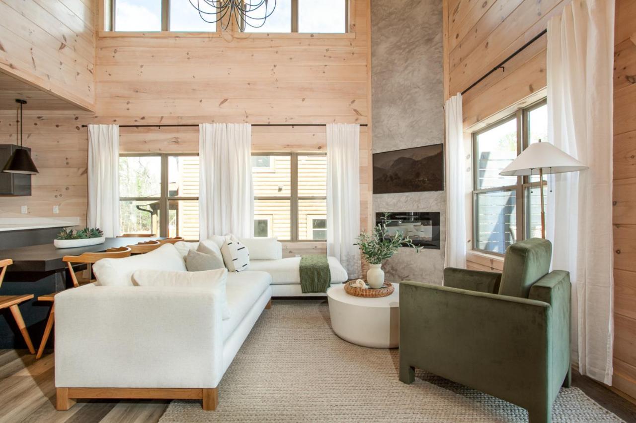 NEW Modern Cabin 1 mi to Pkwy Pool Hot Tub view 2