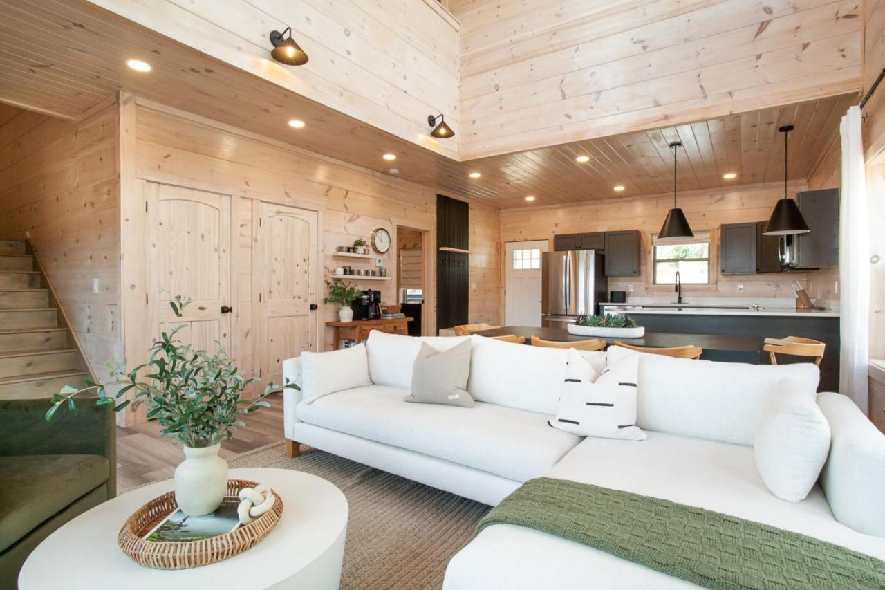 NEW Modern Cabin 1 mi to Pkwy Pool Hot Tub view 3