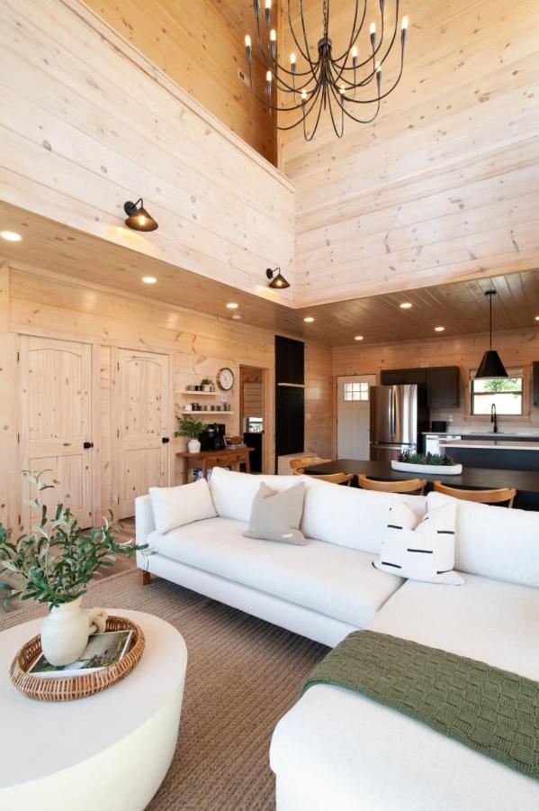 NEW Modern Cabin 1 mi to Pkwy Pool Hot Tub view 4