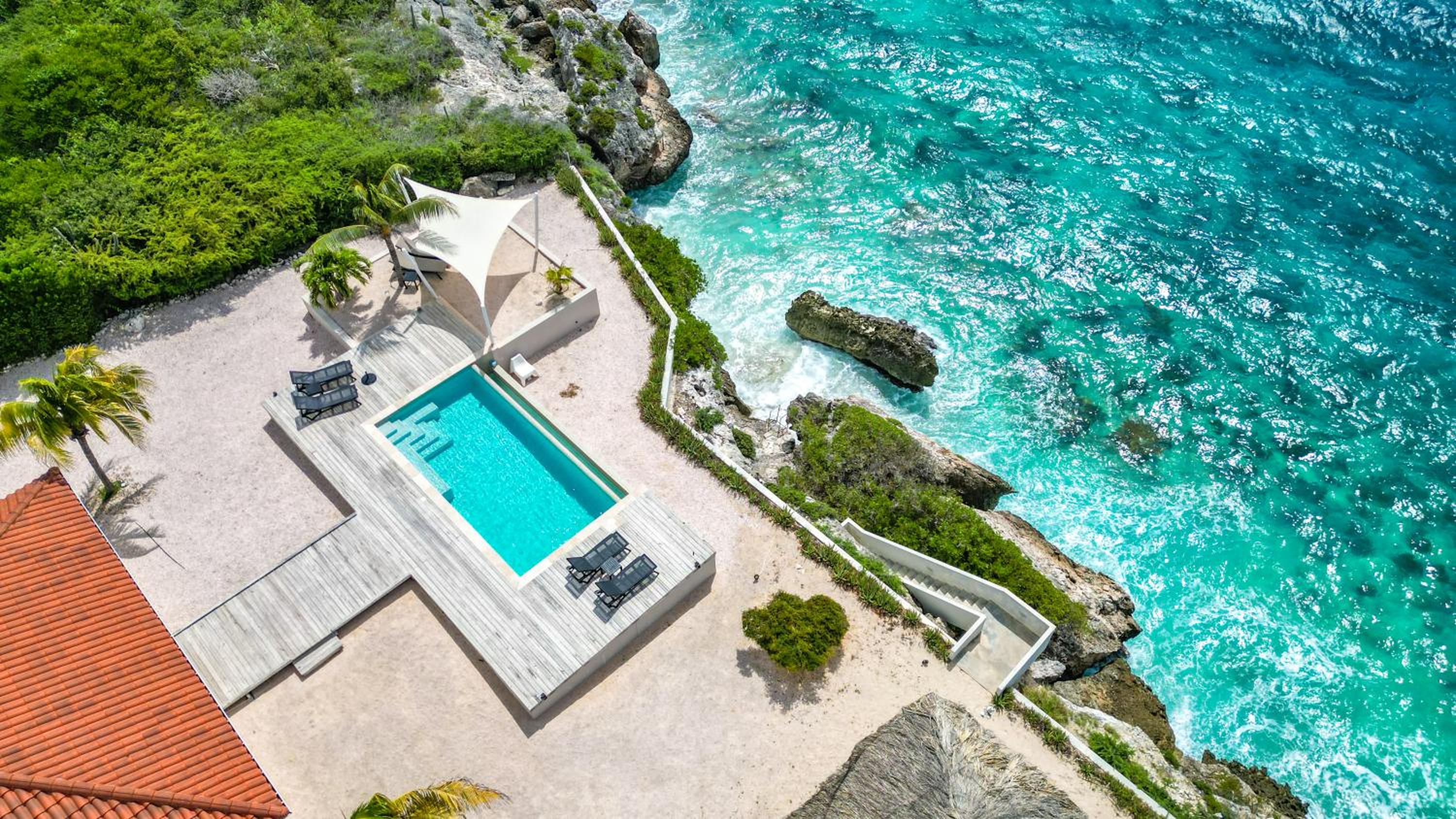 Coral Estate Holidays