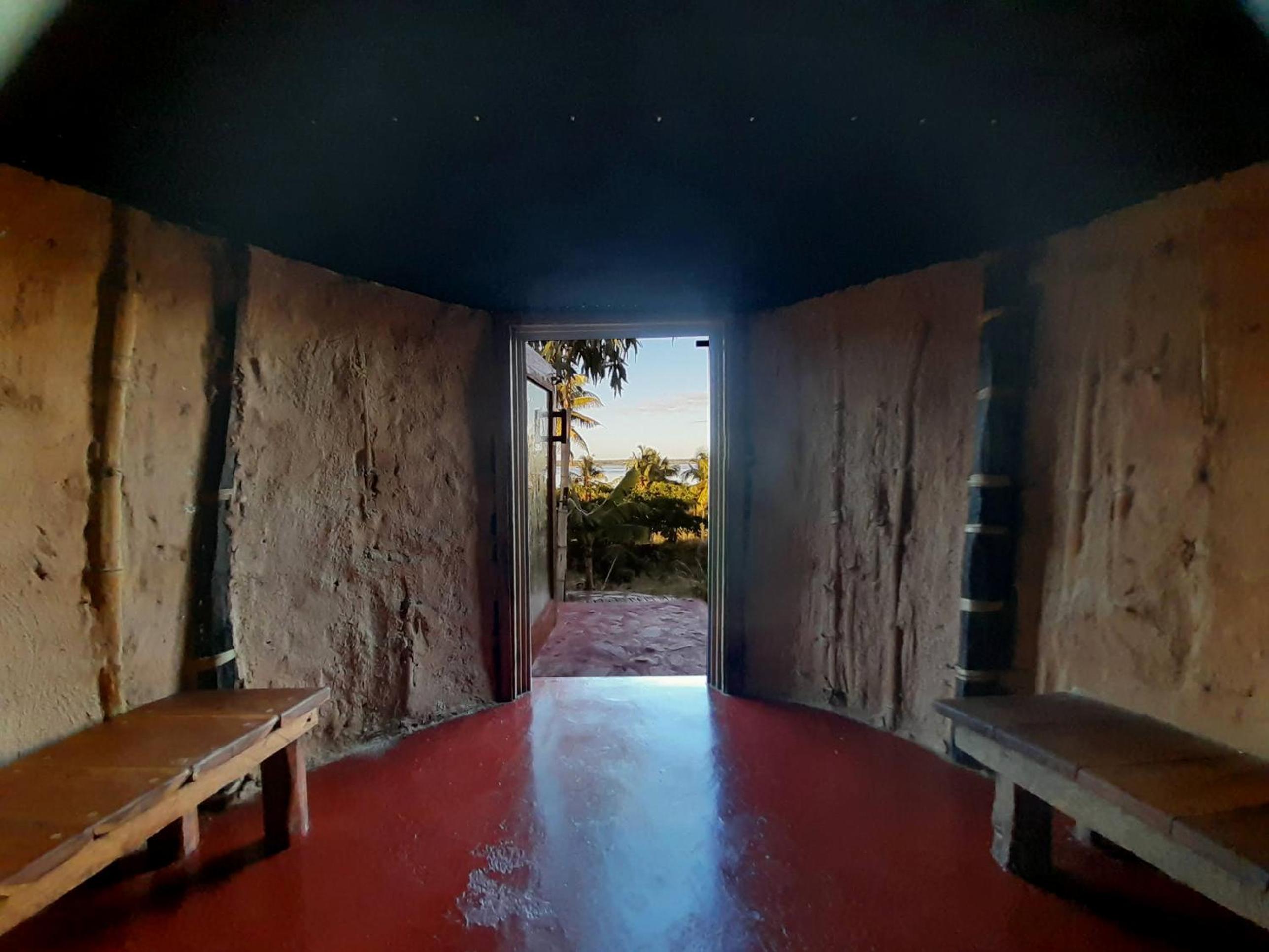 Piecefull bayview Cottage with Kitchen near Tofo