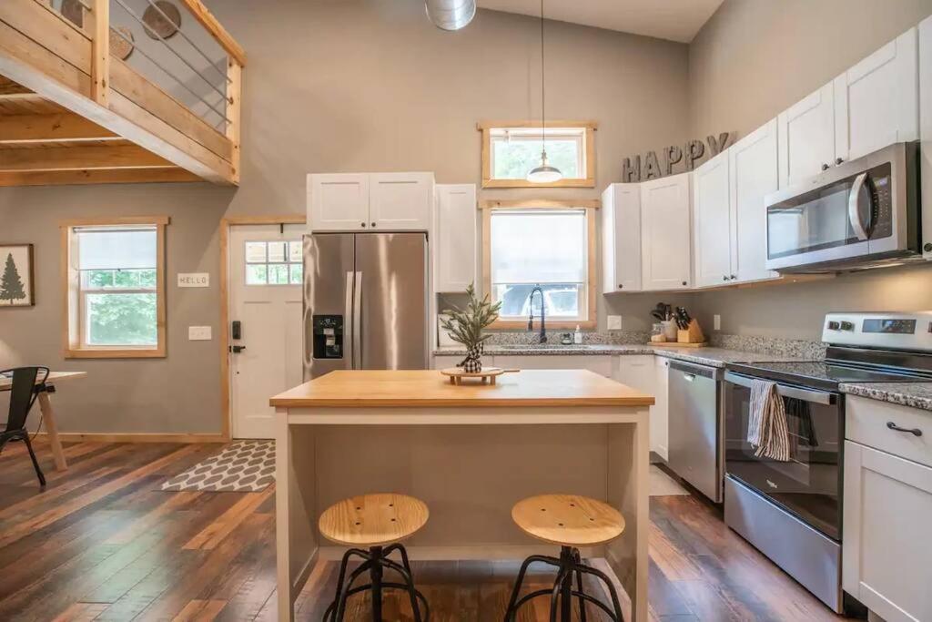Nature's Nest - Woodsy Retreat w/ Renovated Deck & Hot Tub view 5