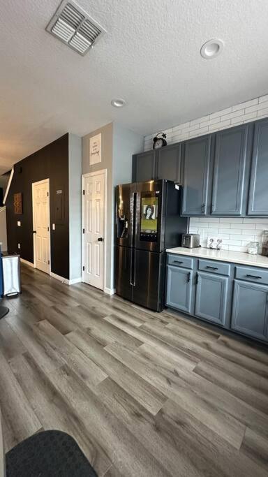 Andros Home/close to Disney