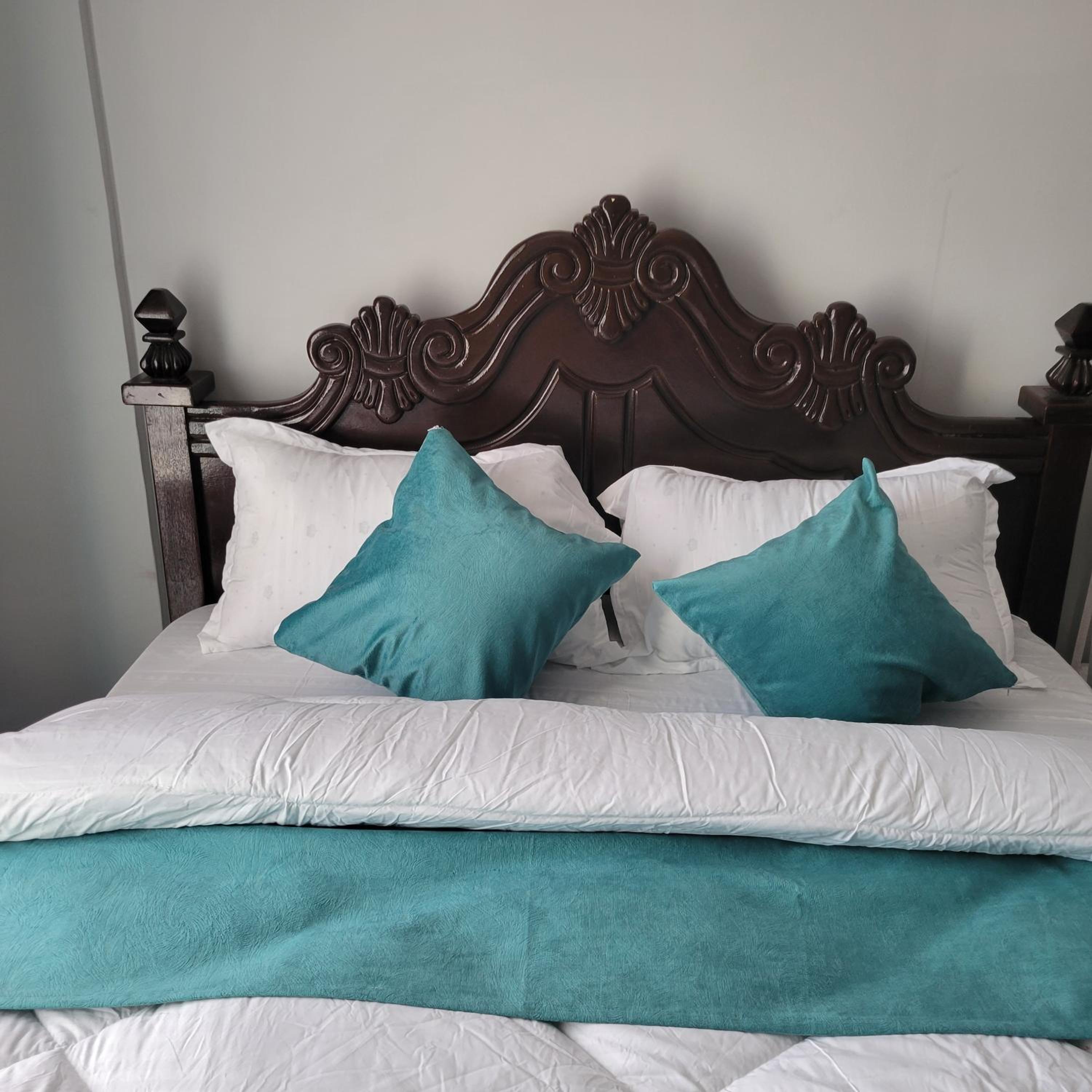 Comfy Luxury Homes view 5
