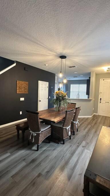 Andros Home/close to Disney