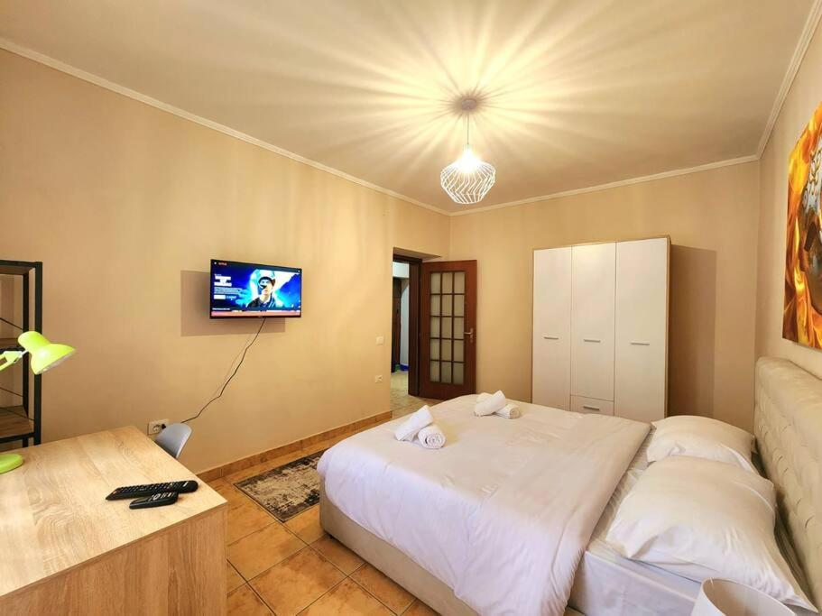 Colosseo GemTirana w/24H CheckIN