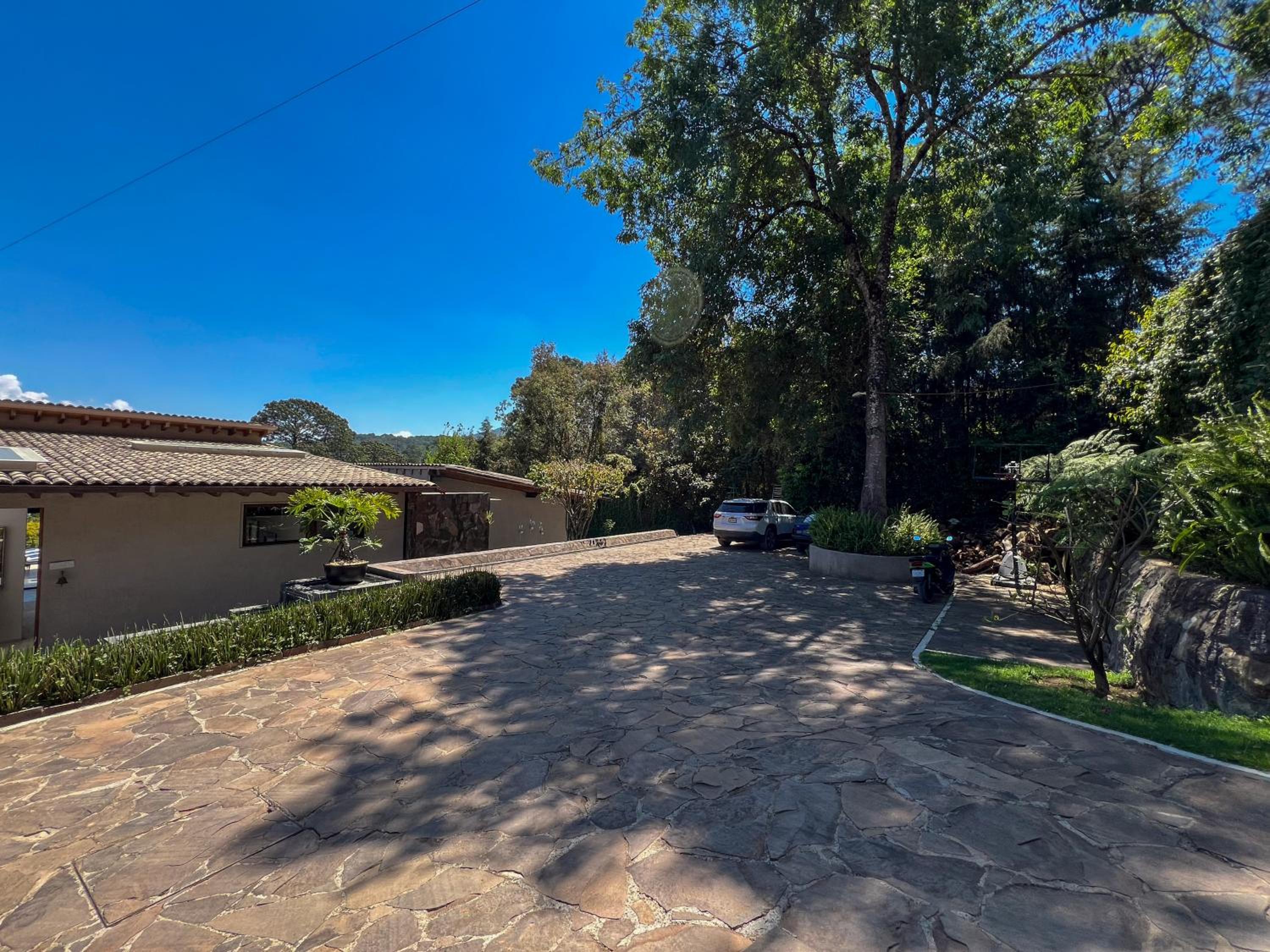 Vista al Nevado: Exceptional Home in Avandaro