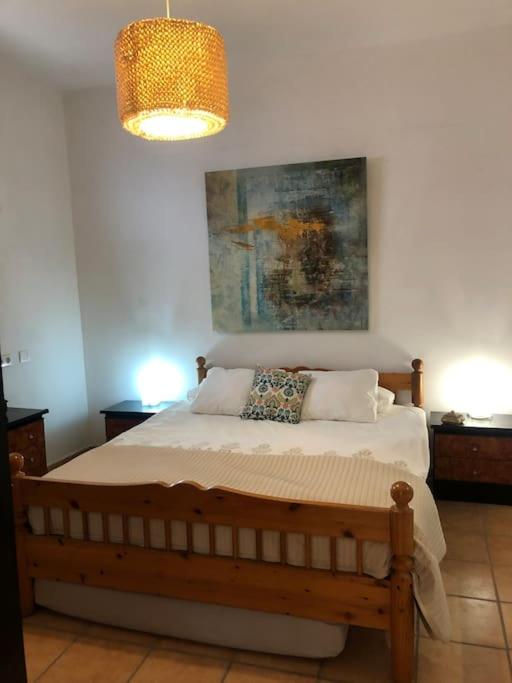 Stunning 5 Star Villa- 5 Mins Village Beach Marina view 4