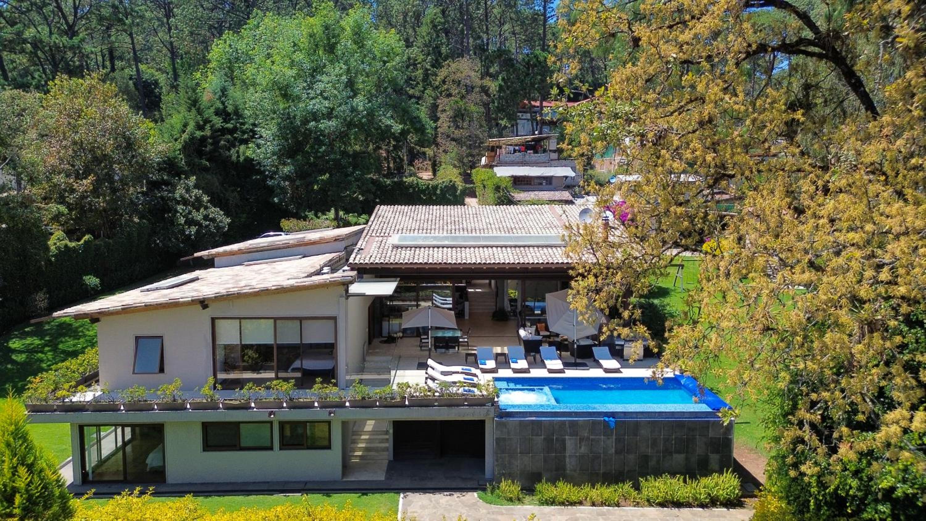 Vista al Nevado: Exceptional Home in Avandaro