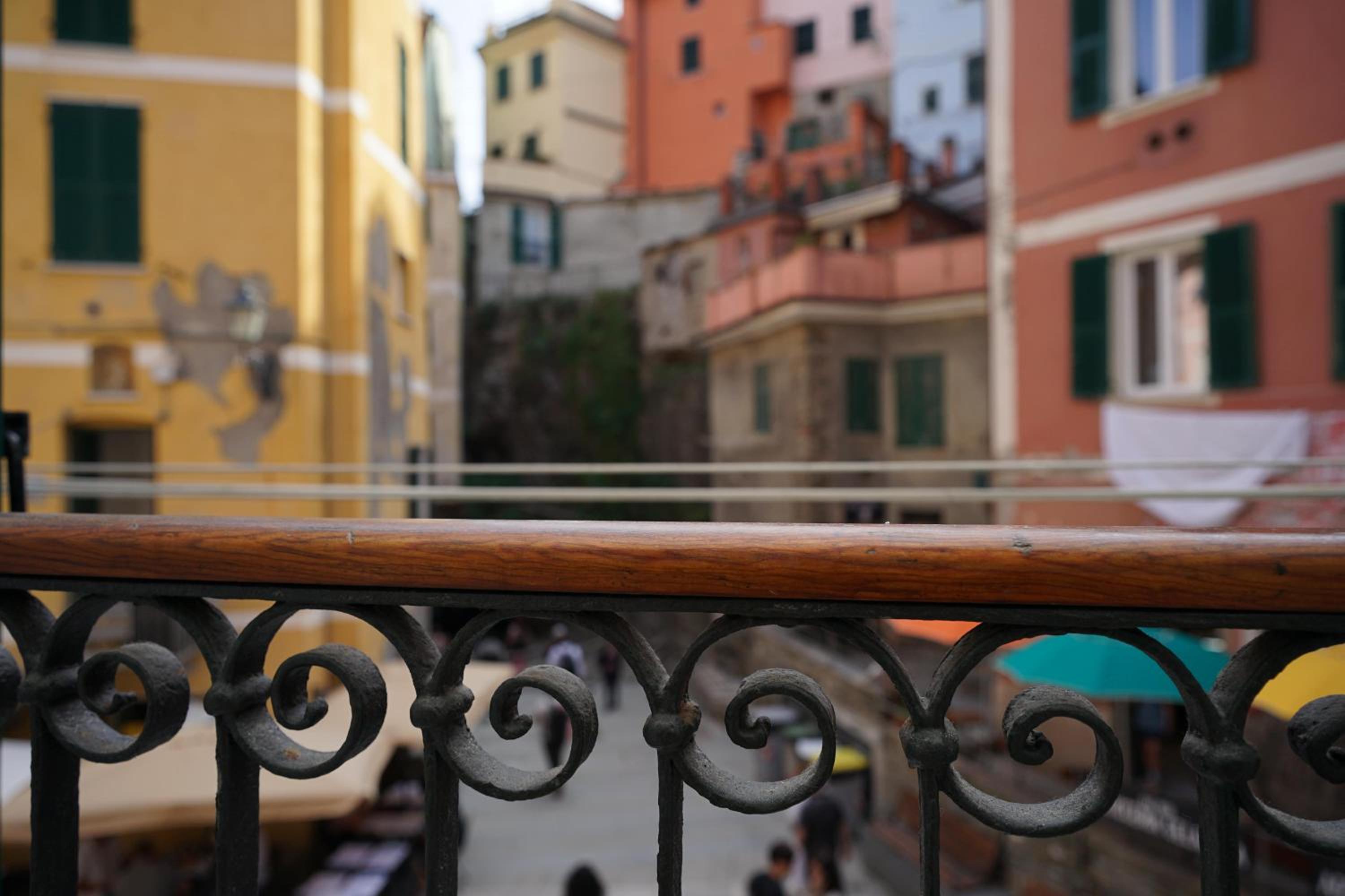 Les pieds dans l'eau Vernazza photo 4