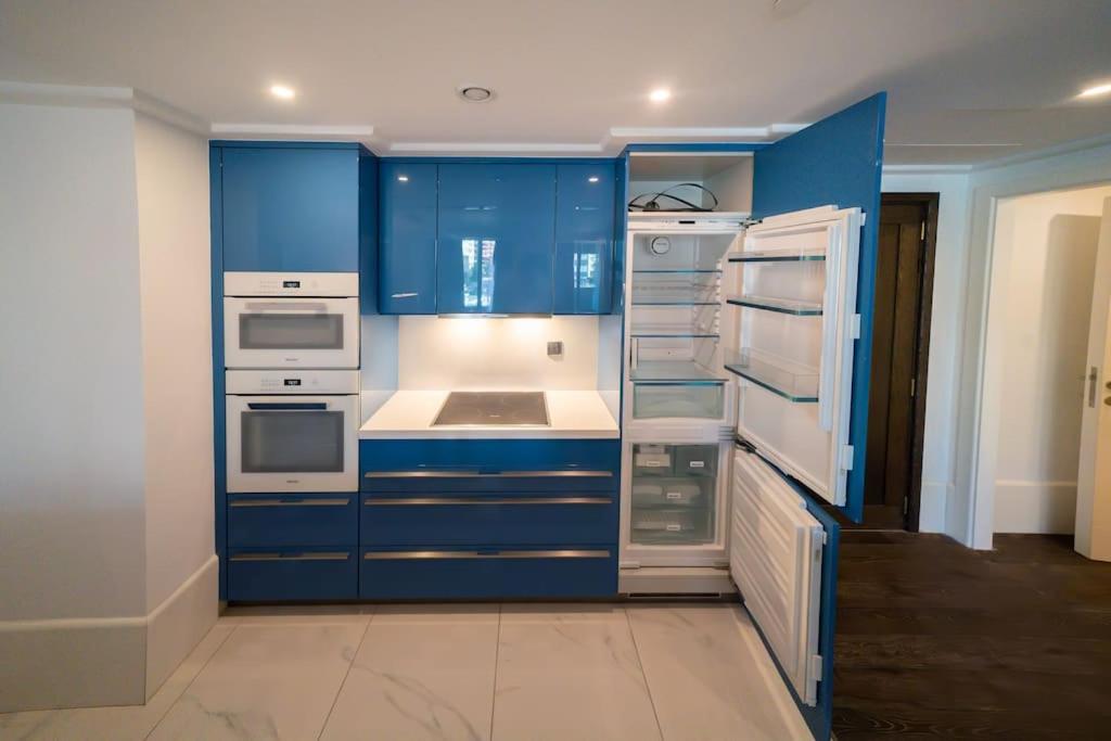 Boulevard, Abdali Luxury 1 BR Apartment view 3
