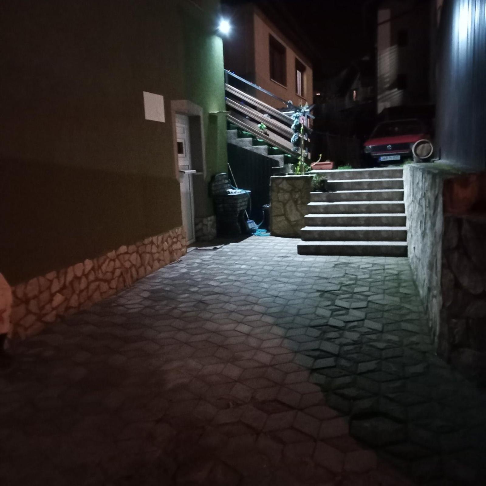 Photo 37