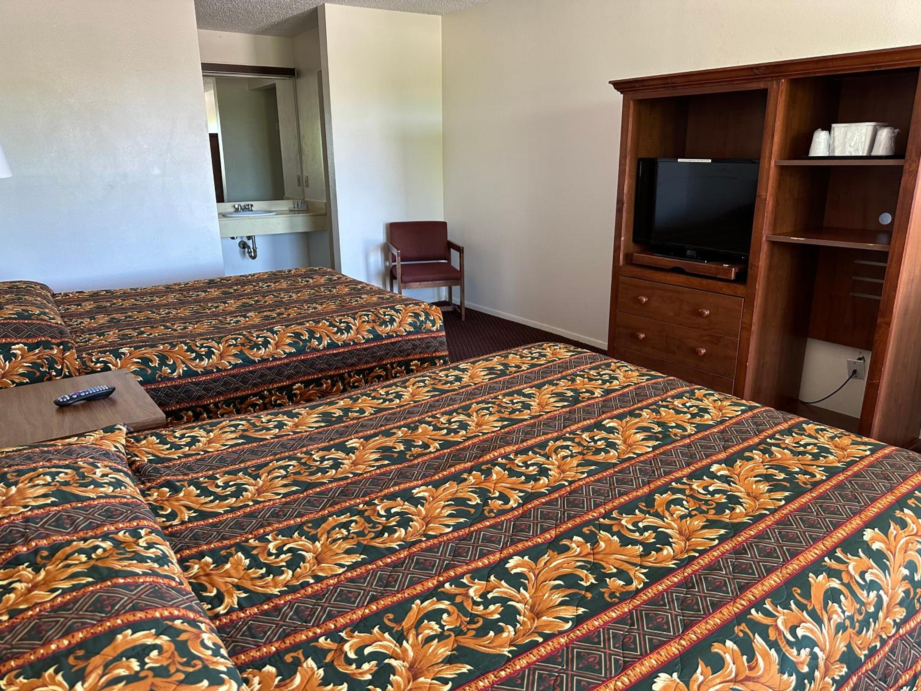 Windcrest Inn and Suites